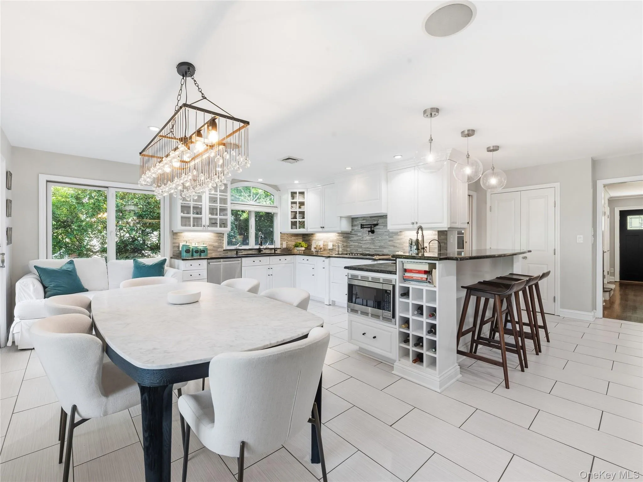 95 Dartmouth Road, North Hempstead, NY, 5 Bedrooms Bedrooms, 9 Rooms Rooms,3 BathroomsBathrooms,Residential,For Rent,Dartmouth,0,1062593 95 Dartmouth Road, North Hempstead, NY, 5 Bedrooms Bedrooms, 9 Rooms Rooms,3 BathroomsBathrooms,Residential,For Rent,Dartmouth,0,1062593
