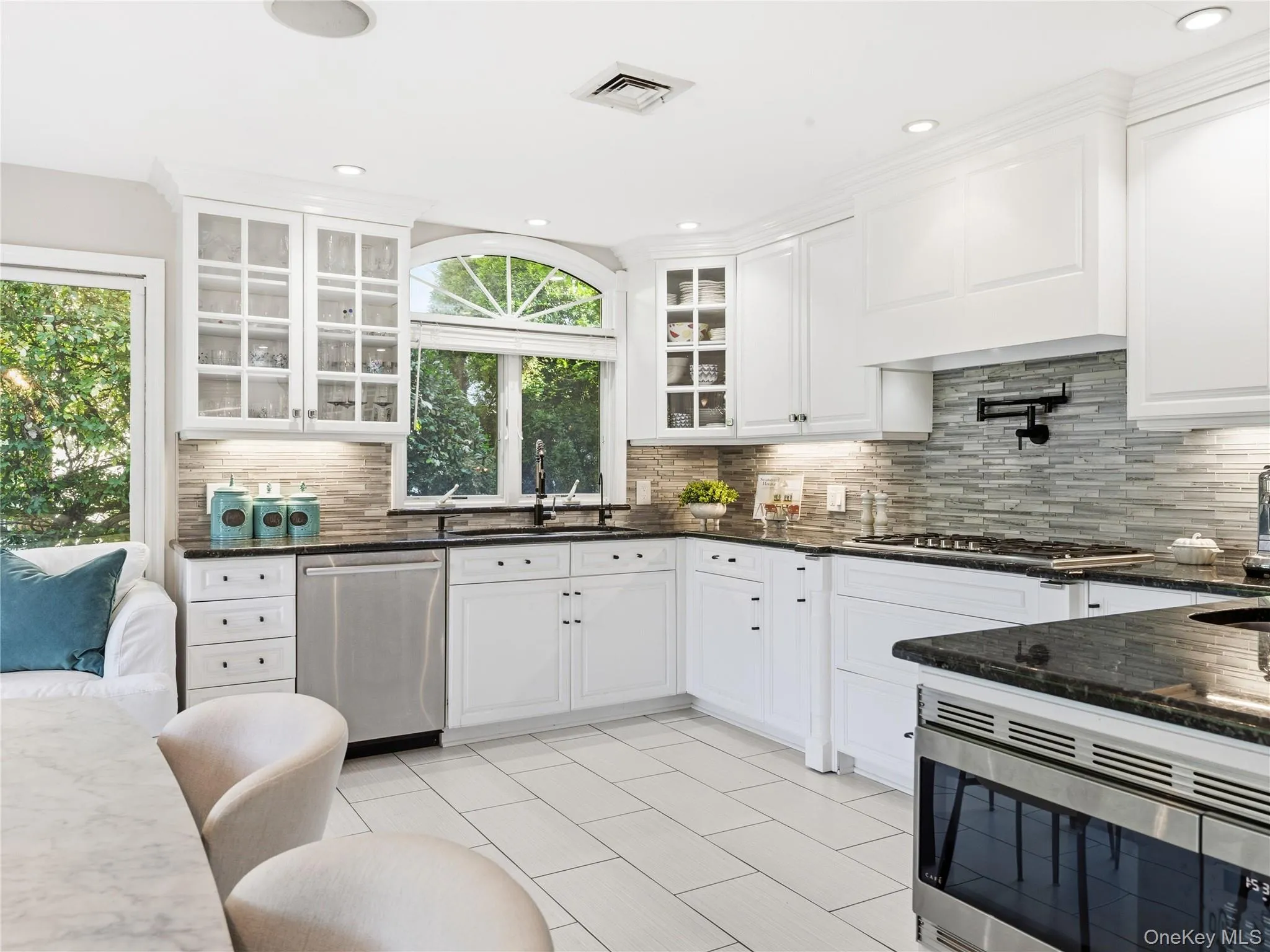 95 Dartmouth Road, North Hempstead, NY, 5 Bedrooms Bedrooms, 9 Rooms Rooms,3 BathroomsBathrooms,Residential,For Rent,Dartmouth,0,1062593 95 Dartmouth Road, North Hempstead, NY, 5 Bedrooms Bedrooms, 9 Rooms Rooms,3 BathroomsBathrooms,Residential,For Rent,Dartmouth,0,1062593