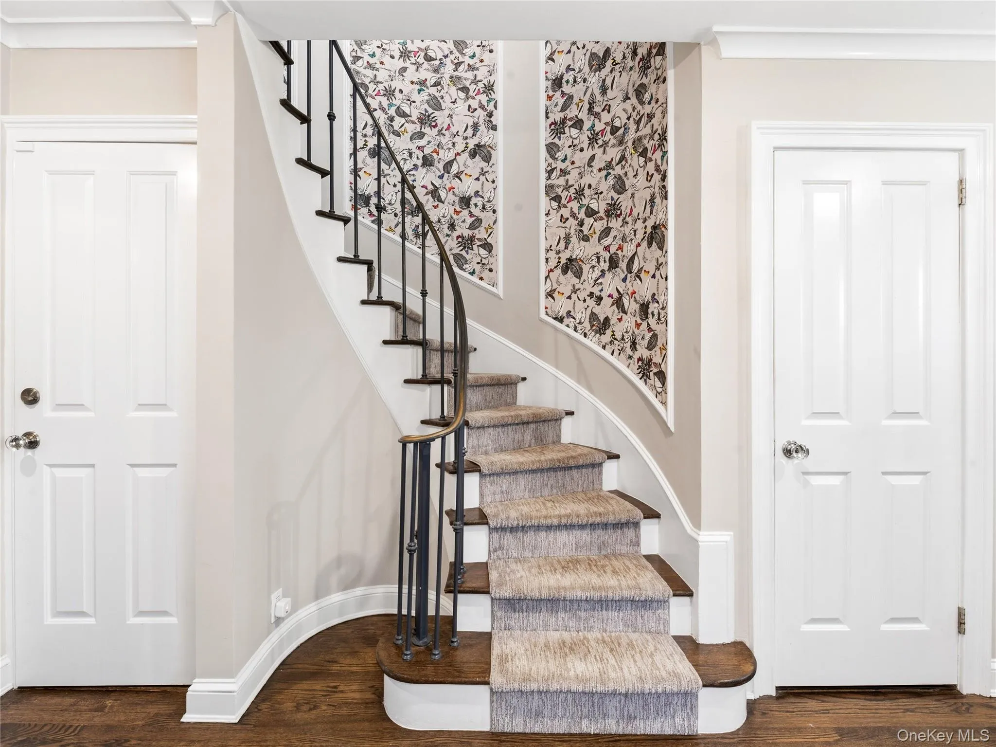 95 Dartmouth Road, North Hempstead, NY, 5 Bedrooms Bedrooms, 9 Rooms Rooms,3 BathroomsBathrooms,Residential,For Rent,Dartmouth,0,1062593 95 Dartmouth Road, North Hempstead, NY, 5 Bedrooms Bedrooms, 9 Rooms Rooms,3 BathroomsBathrooms,Residential,For Rent,Dartmouth,0,1062593