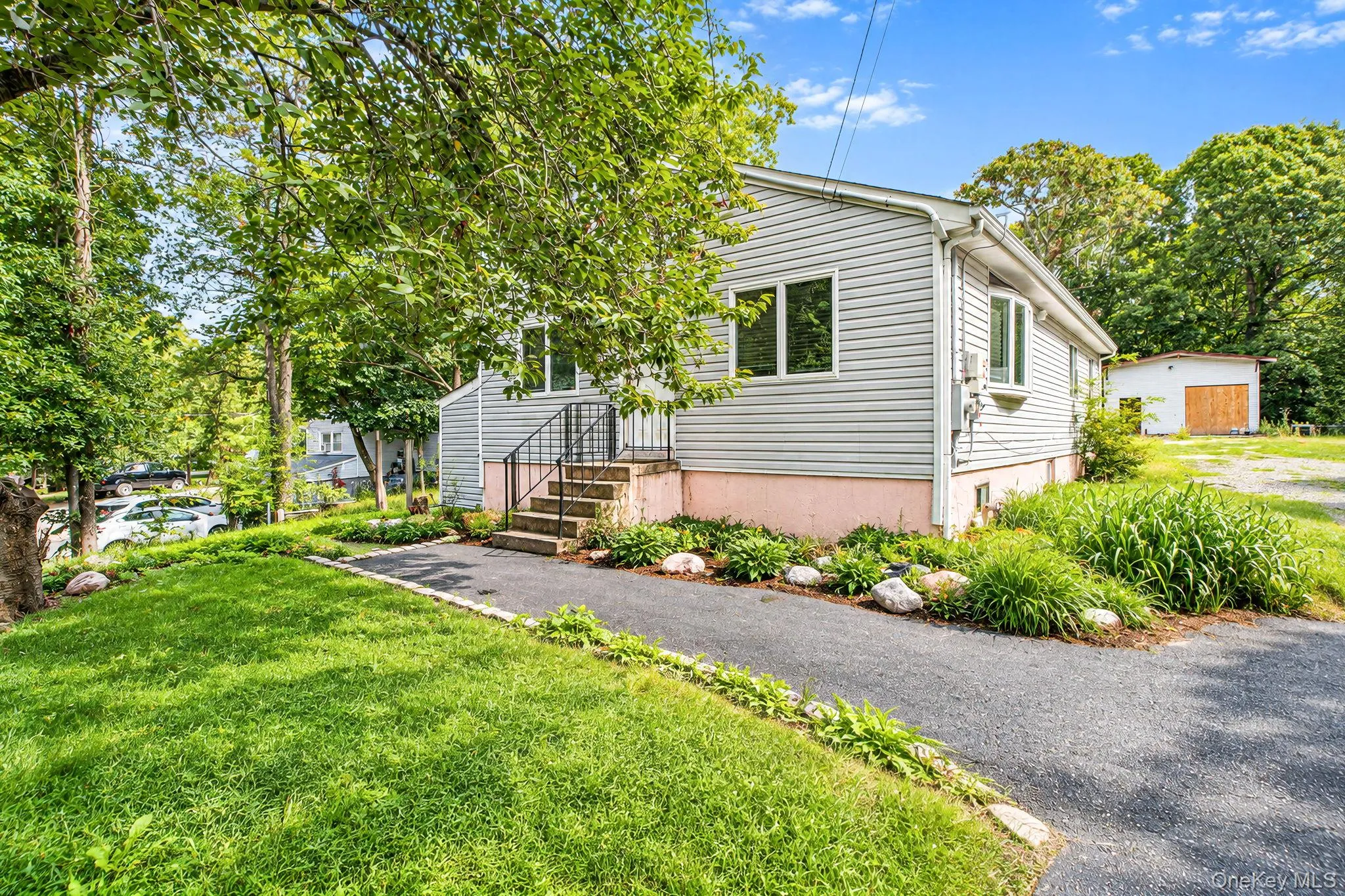 95 Bartlett Road, Brookhaven, NY, 4 Bedrooms Bedrooms, 10 Rooms Rooms,3 BathroomsBathrooms,Residential,For Rent,Bartlett,0,1062594 95 Bartlett Road, Brookhaven, NY, 4 Bedrooms Bedrooms, 10 Rooms Rooms,3 BathroomsBathrooms,Residential,For Rent,Bartlett,0,1062594