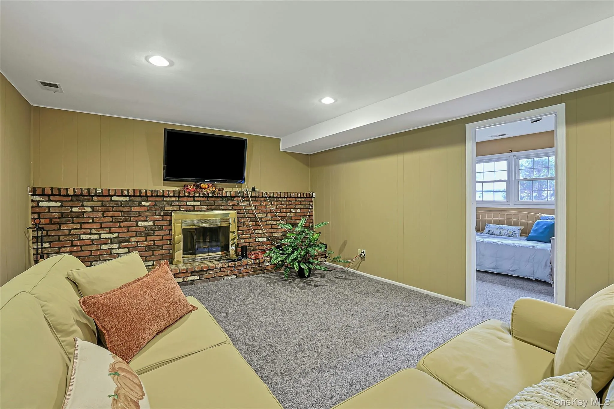 40 Lake Nanuet Drive, Clarkstown, NY, 4 Bedrooms Bedrooms, 9 Rooms Rooms,2 BathroomsBathrooms,Residential,For Rent,Lake Nanuet,0,1062597 40 Lake Nanuet Drive, Clarkstown, NY, 4 Bedrooms Bedrooms, 9 Rooms Rooms,2 BathroomsBathrooms,Residential,For Rent,Lake Nanuet,0,1062597