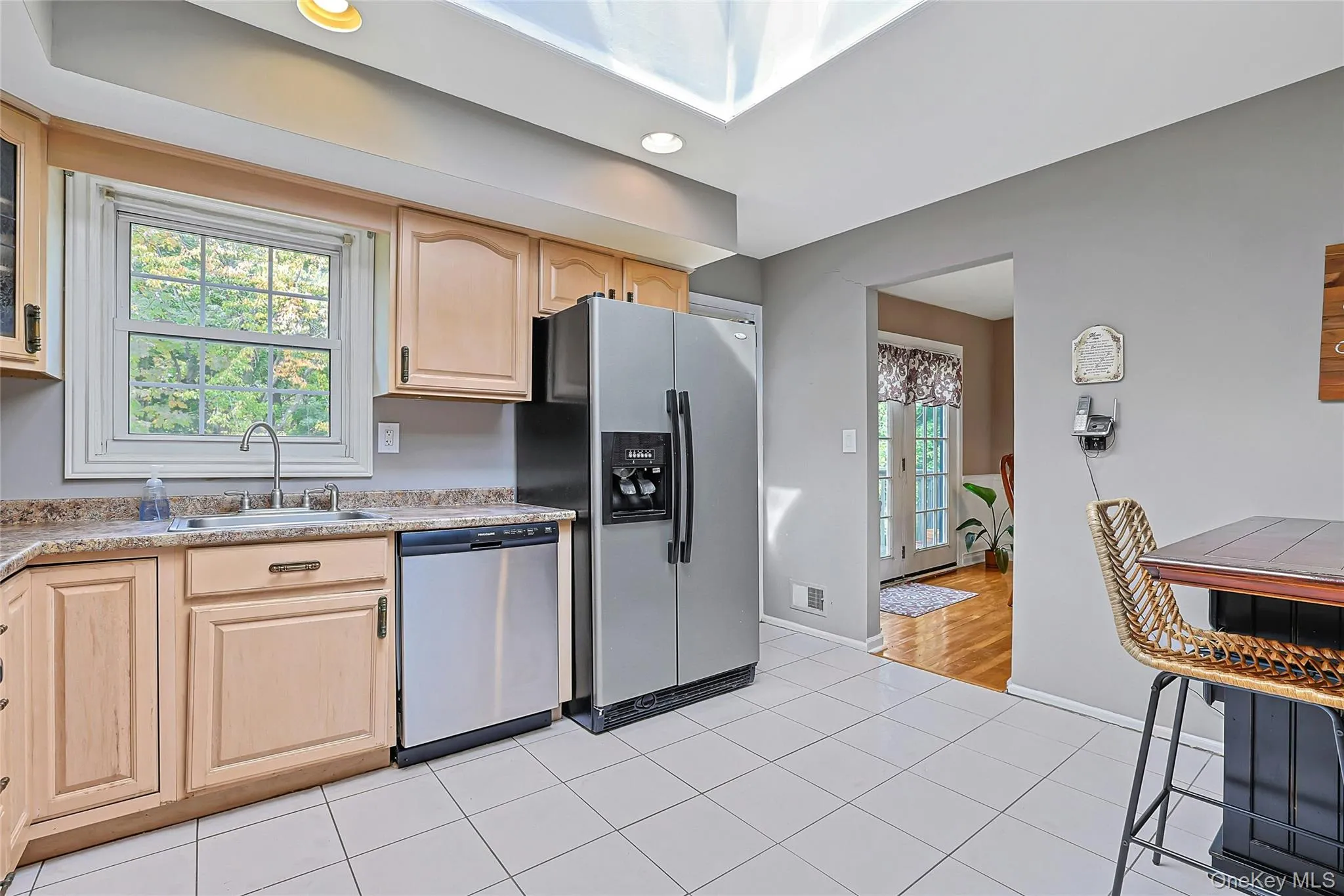 40 Lake Nanuet Drive, Clarkstown, NY, 4 Bedrooms Bedrooms, 9 Rooms Rooms,2 BathroomsBathrooms,Residential,For Rent,Lake Nanuet,0,1062597 40 Lake Nanuet Drive, Clarkstown, NY, 4 Bedrooms Bedrooms, 9 Rooms Rooms,2 BathroomsBathrooms,Residential,For Rent,Lake Nanuet,0,1062597