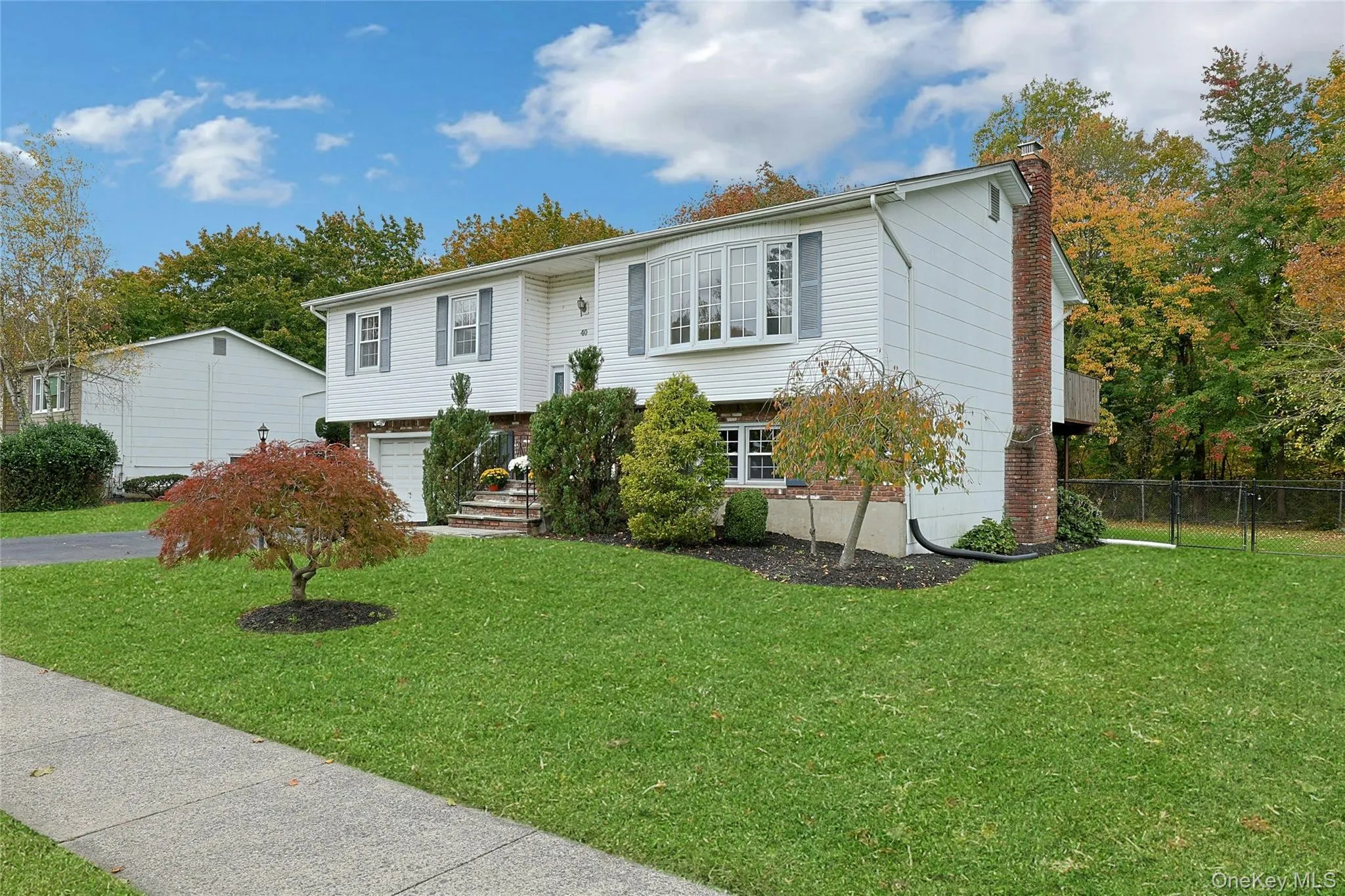 40 Lake Nanuet Drive, Clarkstown, NY, 4 Bedrooms Bedrooms, 9 Rooms Rooms,2 BathroomsBathrooms,Residential,For Rent,Lake Nanuet,0,1062597 40 Lake Nanuet Drive, Clarkstown, NY, 4 Bedrooms Bedrooms, 9 Rooms Rooms,2 BathroomsBathrooms,Residential,For Rent,Lake Nanuet,0,1062597
