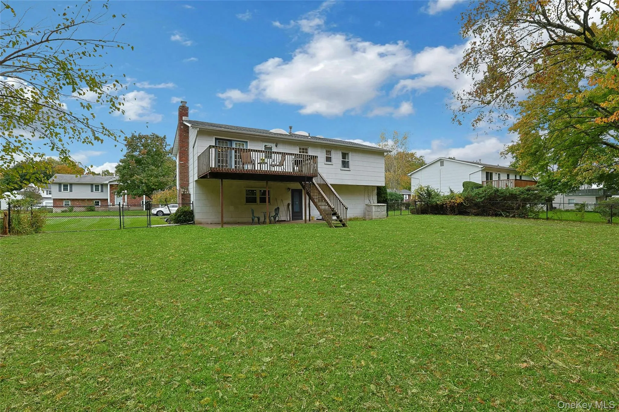 40 Lake Nanuet Drive, Clarkstown, NY, 4 Bedrooms Bedrooms, 9 Rooms Rooms,2 BathroomsBathrooms,Residential,For Rent,Lake Nanuet,0,1062597 40 Lake Nanuet Drive, Clarkstown, NY, 4 Bedrooms Bedrooms, 9 Rooms Rooms,2 BathroomsBathrooms,Residential,For Rent,Lake Nanuet,0,1062597