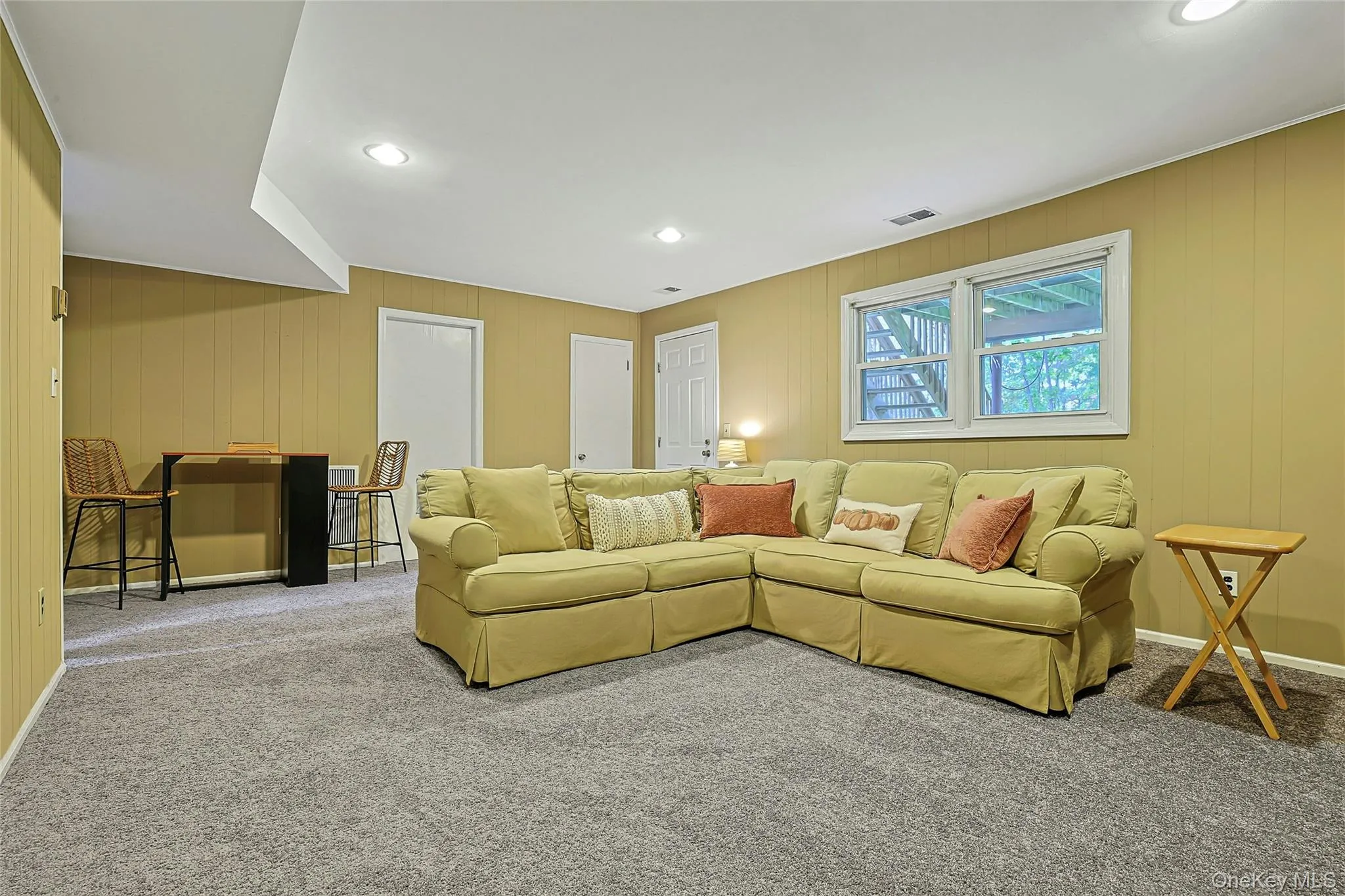 40 Lake Nanuet Drive, Clarkstown, NY, 4 Bedrooms Bedrooms, 9 Rooms Rooms,2 BathroomsBathrooms,Residential,For Rent,Lake Nanuet,0,1062597 40 Lake Nanuet Drive, Clarkstown, NY, 4 Bedrooms Bedrooms, 9 Rooms Rooms,2 BathroomsBathrooms,Residential,For Rent,Lake Nanuet,0,1062597