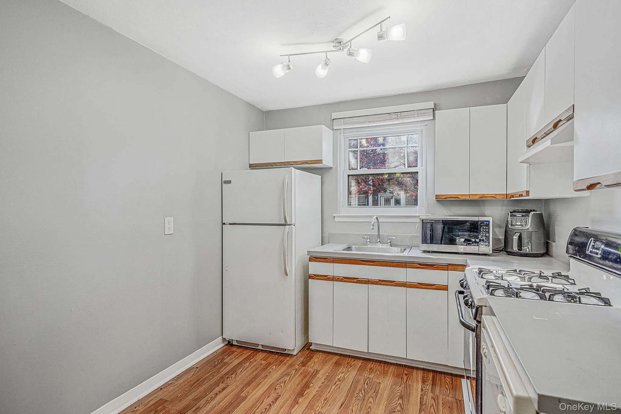 219 Fairharbor Drive, Brookhaven, NY, 1 Bedroom Bedrooms, 4 Rooms Rooms,1 BathroomBathrooms,Residential,For Rent,Fairharbor,0,1062599 219 Fairharbor Drive, Brookhaven, NY, 1 Bedroom Bedrooms, 4 Rooms Rooms,1 BathroomBathrooms,Residential,For Rent,Fairharbor,0,1062599