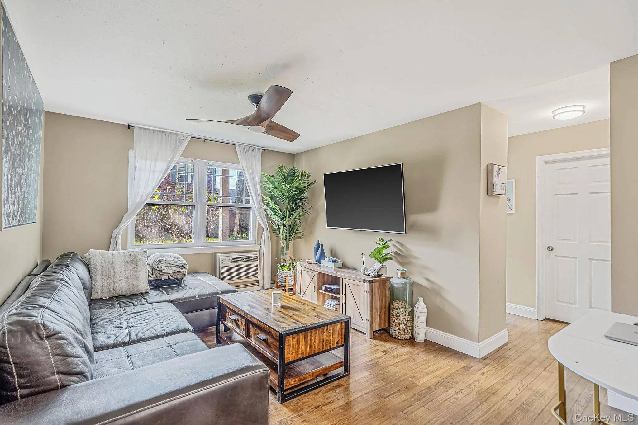 219 Fairharbor Drive, Brookhaven, NY, 1 Bedroom Bedrooms, 4 Rooms Rooms,1 BathroomBathrooms,Residential,For Rent,Fairharbor,0,1062599 219 Fairharbor Drive, Brookhaven, NY, 1 Bedroom Bedrooms, 4 Rooms Rooms,1 BathroomBathrooms,Residential,For Rent,Fairharbor,0,1062599