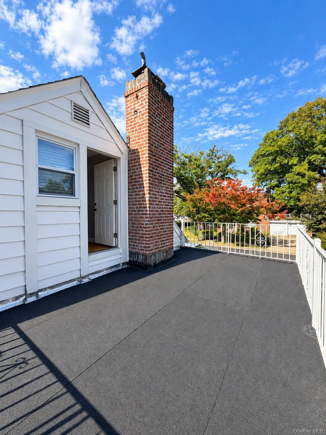 2 Oak Drive, North Hempstead, NY, 4 Bedrooms Bedrooms, 6 Rooms Rooms,2 BathroomsBathrooms,Residential,For Rent,Oak,0,1062603 2 Oak Drive, North Hempstead, NY, 4 Bedrooms Bedrooms, 6 Rooms Rooms,2 BathroomsBathrooms,Residential,For Rent,Oak,0,1062603