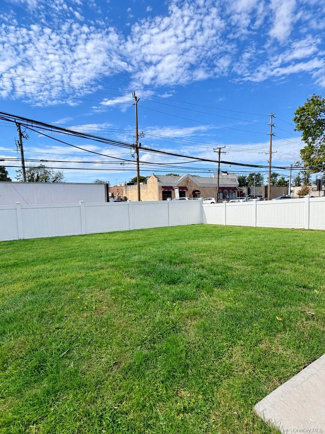 2 Oak Drive, North Hempstead, NY, 4 Bedrooms Bedrooms, 6 Rooms Rooms,2 BathroomsBathrooms,Residential,For Rent,Oak,0,1062603 2 Oak Drive, North Hempstead, NY, 4 Bedrooms Bedrooms, 6 Rooms Rooms,2 BathroomsBathrooms,Residential,For Rent,Oak,0,1062603