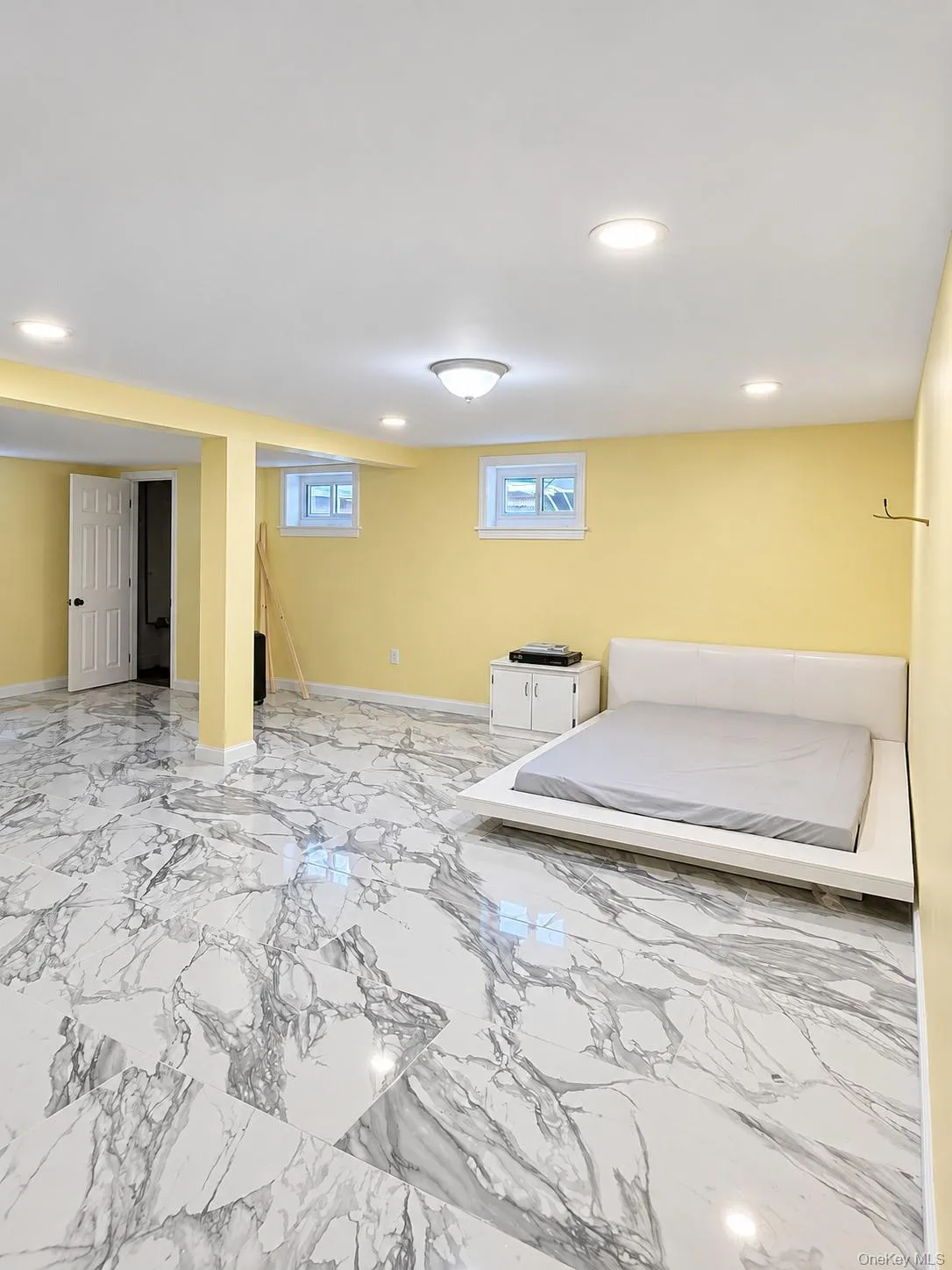 2 Oak Drive, North Hempstead, NY, 4 Bedrooms Bedrooms, 6 Rooms Rooms,2 BathroomsBathrooms,Residential,For Rent,Oak,0,1062603 2 Oak Drive, North Hempstead, NY, 4 Bedrooms Bedrooms, 6 Rooms Rooms,2 BathroomsBathrooms,Residential,For Rent,Oak,0,1062603