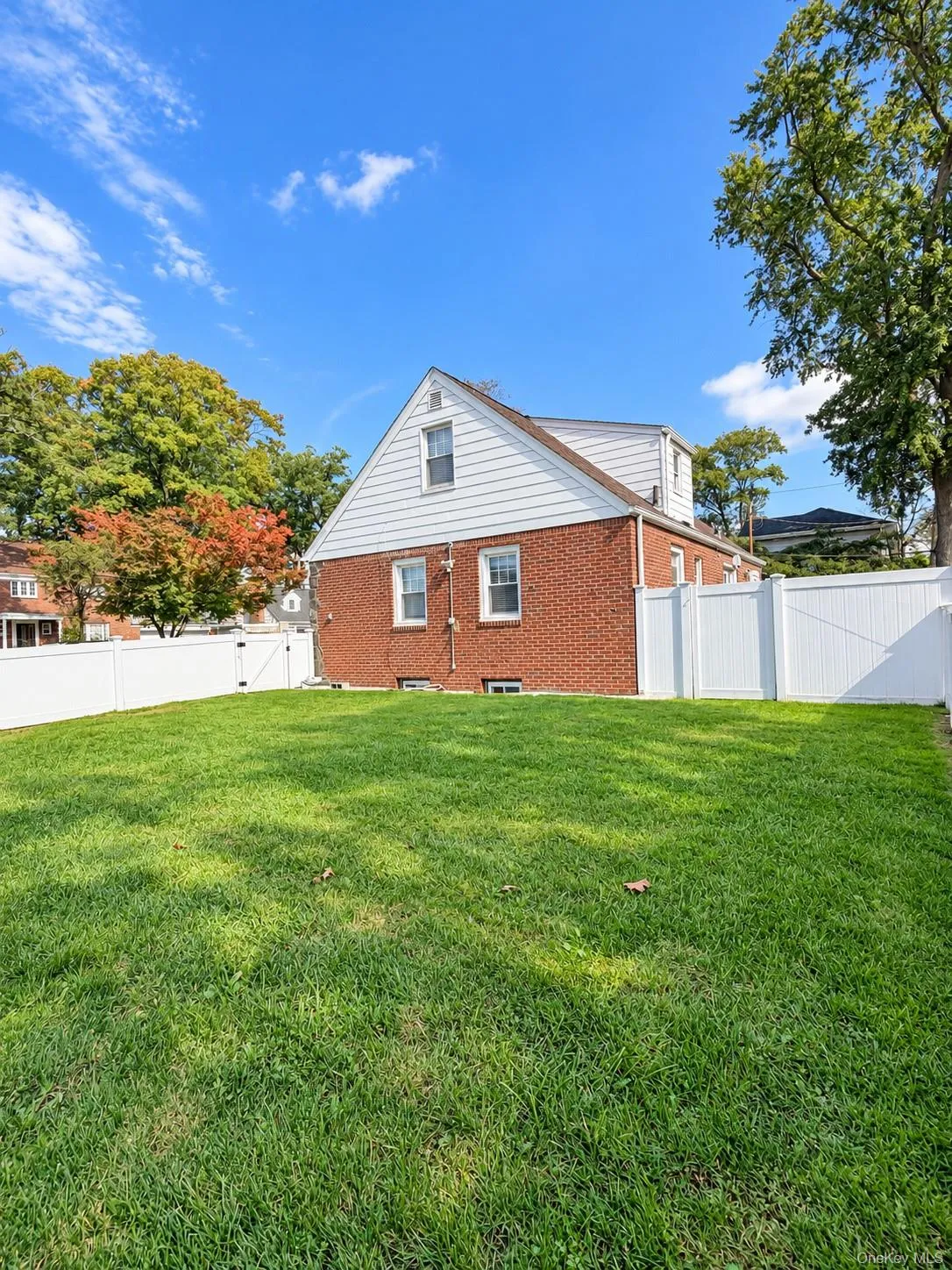 2 Oak Drive, North Hempstead, NY, 4 Bedrooms Bedrooms, 6 Rooms Rooms,2 BathroomsBathrooms,Residential,For Rent,Oak,0,1062603 2 Oak Drive, North Hempstead, NY, 4 Bedrooms Bedrooms, 6 Rooms Rooms,2 BathroomsBathrooms,Residential,For Rent,Oak,0,1062603