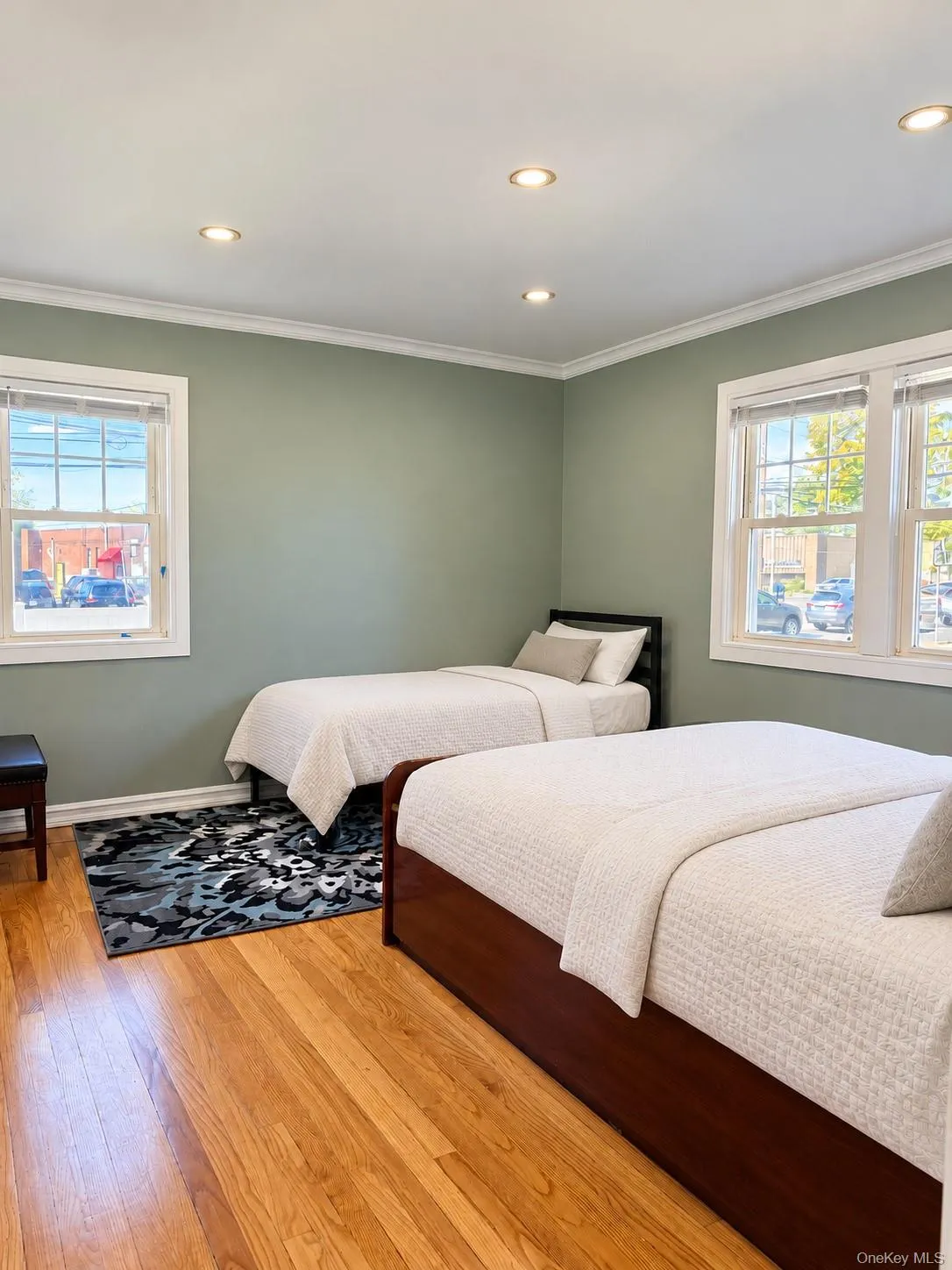 2 Oak Drive, North Hempstead, NY, 4 Bedrooms Bedrooms, 6 Rooms Rooms,2 BathroomsBathrooms,Residential,For Rent,Oak,0,1062603 2 Oak Drive, North Hempstead, NY, 4 Bedrooms Bedrooms, 6 Rooms Rooms,2 BathroomsBathrooms,Residential,For Rent,Oak,0,1062603