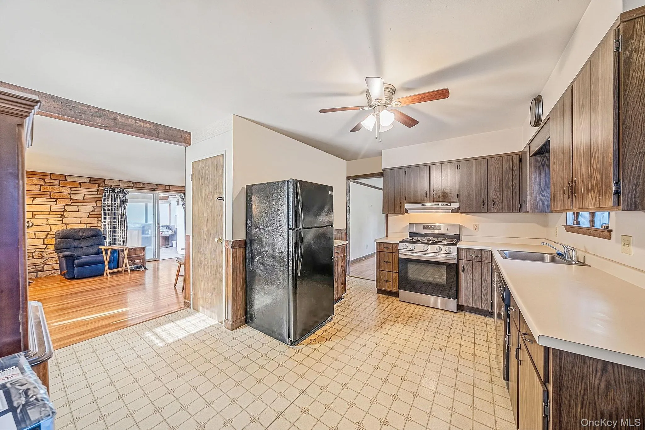 54 Mount Sinai Coram Road, Brookhaven, NY, 3 Bedrooms Bedrooms, 7 Rooms Rooms,1 BathroomBathrooms,Residential,For Rent,Mount Sinai Coram,0,1062612 54 Mount Sinai Coram Road, Brookhaven, NY, 3 Bedrooms Bedrooms, 7 Rooms Rooms,1 BathroomBathrooms,Residential,For Rent,Mount Sinai Coram,0,1062612