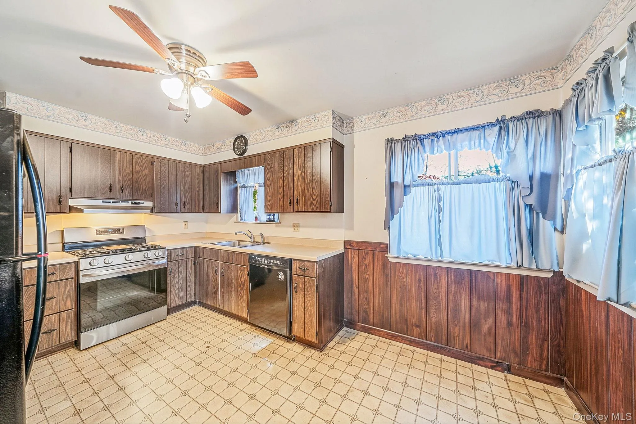 54 Mount Sinai Coram Road, Brookhaven, NY, 3 Bedrooms Bedrooms, 7 Rooms Rooms,1 BathroomBathrooms,Residential,For Rent,Mount Sinai Coram,0,1062612 54 Mount Sinai Coram Road, Brookhaven, NY, 3 Bedrooms Bedrooms, 7 Rooms Rooms,1 BathroomBathrooms,Residential,For Rent,Mount Sinai Coram,0,1062612