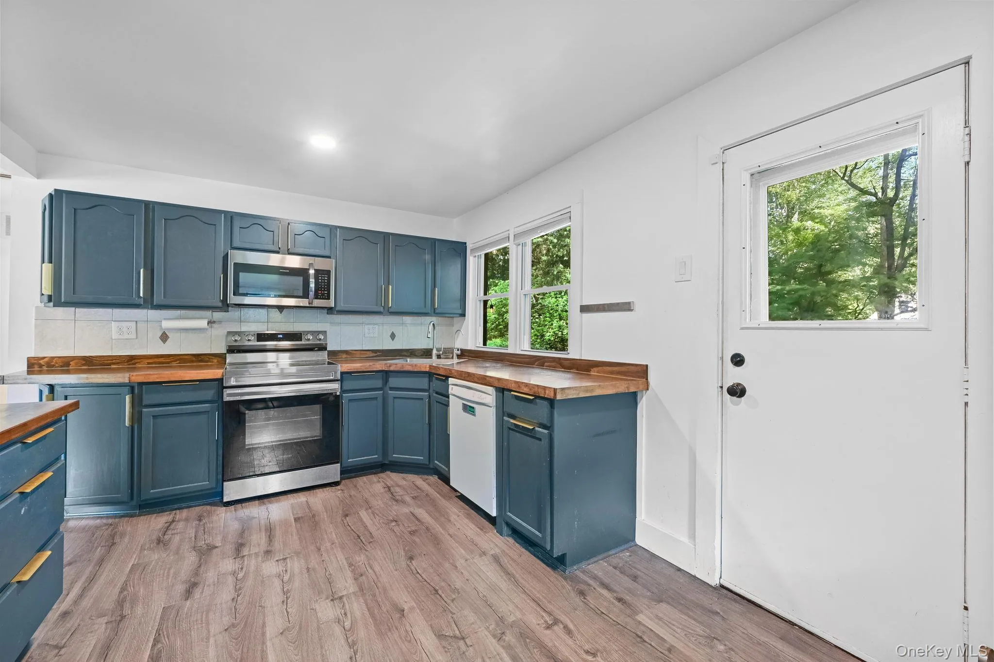 4 Windsor, Cortlandt, NY, 2 Bedroom Bedrooms, 6 Room Rooms,1 BathroomBathrooms,Residential Lease,For Rent,Windsor,0,1062614 4 Windsor, Cortlandt, NY, 2 Bedroom Bedrooms, 6 Room Rooms,1 BathroomBathrooms,Residential Lease,For Rent,Windsor,0,1062614