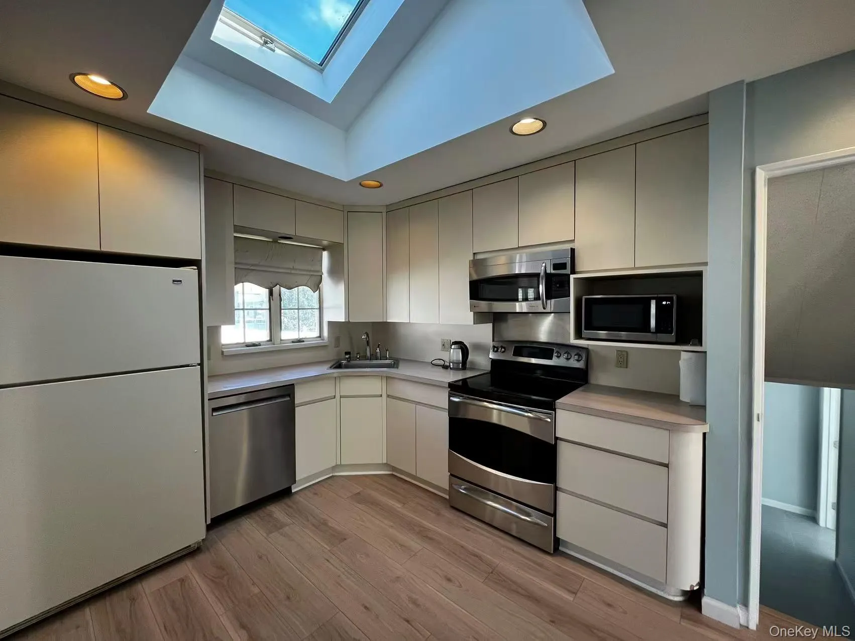 2637 Marin Lane, Hempstead, NY, 4 Bedroom Bedrooms, 9 Room Rooms,2 BathroomBathrooms,Residential Lease,For Rent,Marin,0,1062618 2637 Marin Lane, Hempstead, NY, 4 Bedroom Bedrooms, 9 Room Rooms,2 BathroomBathrooms,Residential Lease,For Rent,Marin,0,1062618