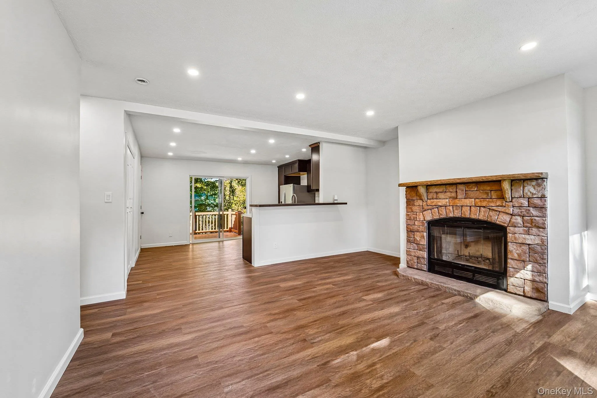 5 Sayer Lane, Wallkill, NY, 3 Bedrooms Bedrooms, 7 Rooms Rooms,2 BathroomsBathrooms,Residential,For Rent,Sayer,0,1062620 5 Sayer Lane, Wallkill, NY, 3 Bedrooms Bedrooms, 7 Rooms Rooms,2 BathroomsBathrooms,Residential,For Rent,Sayer,0,1062620