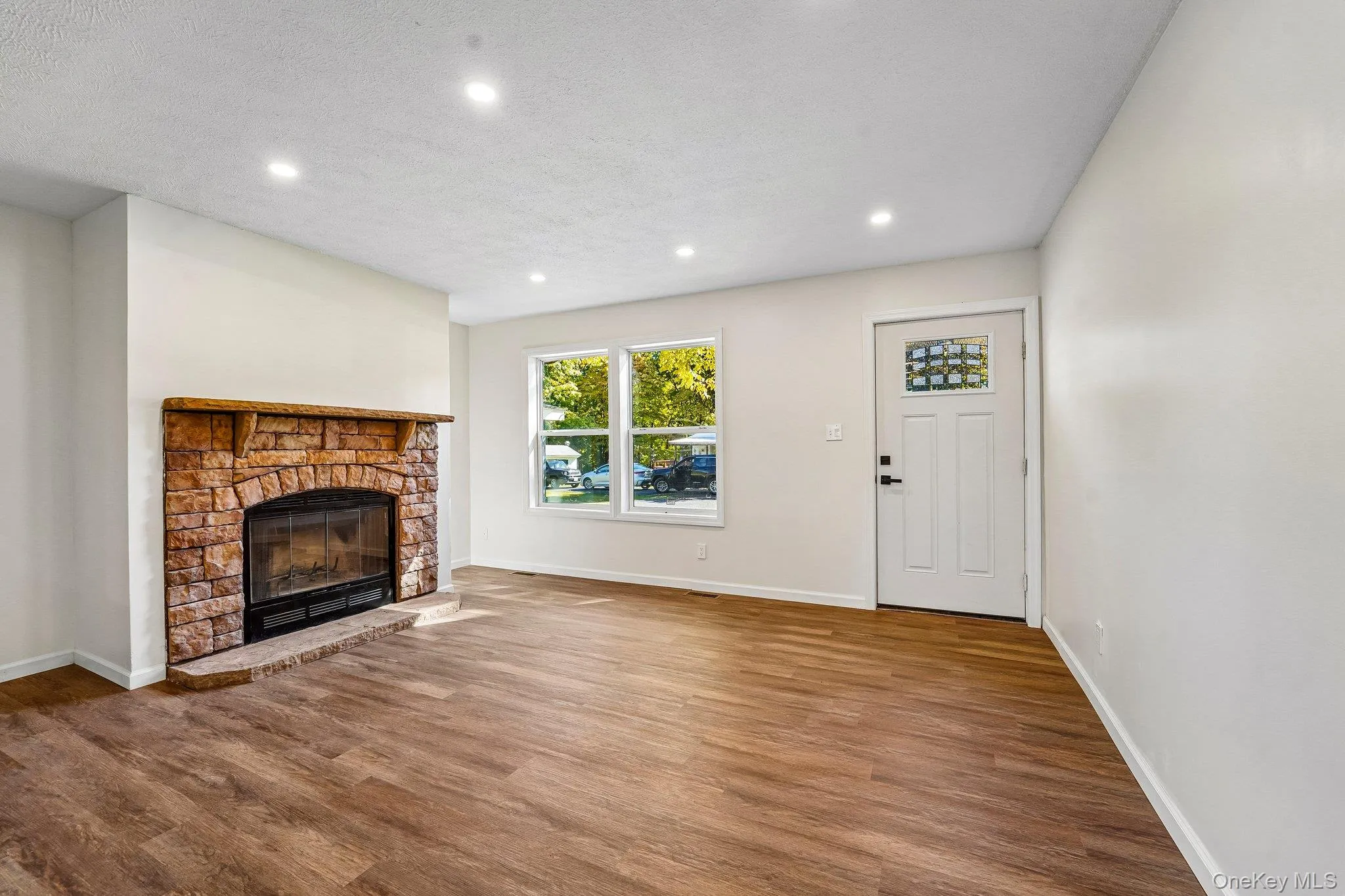5 Sayer Lane, Wallkill, NY, 3 Bedrooms Bedrooms, 7 Rooms Rooms,2 BathroomsBathrooms,Residential,For Rent,Sayer,0,1062620 5 Sayer Lane, Wallkill, NY, 3 Bedrooms Bedrooms, 7 Rooms Rooms,2 BathroomsBathrooms,Residential,For Rent,Sayer,0,1062620