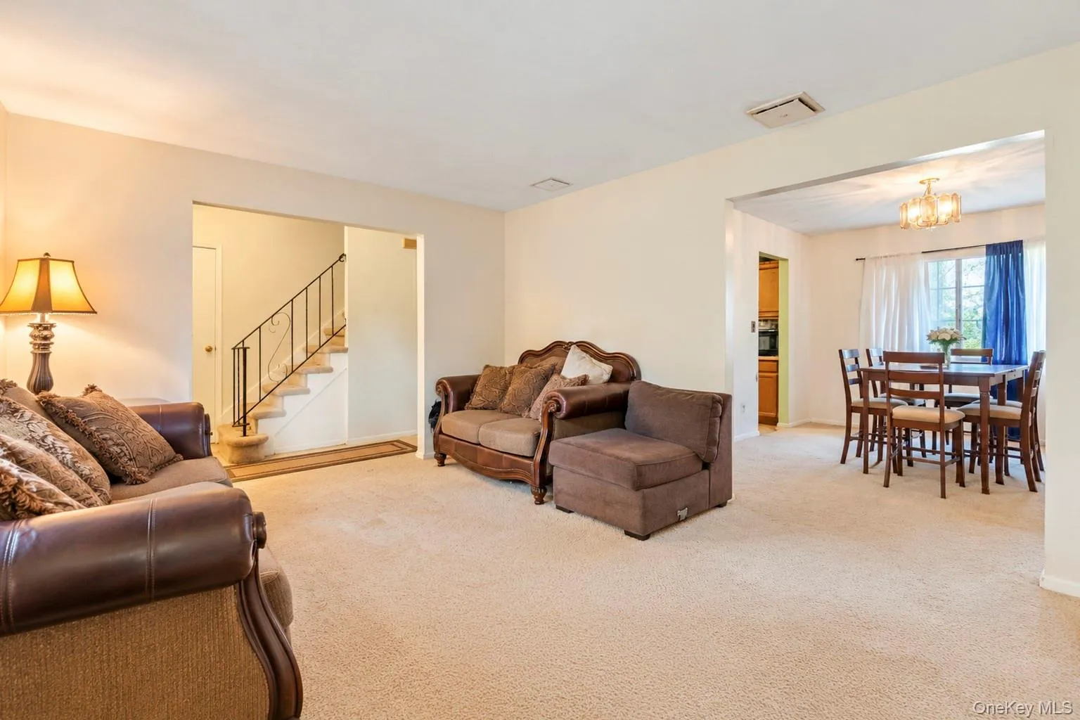 33 Oak Forest Drive, Islip, NY, 4 Bedrooms Bedrooms, 8 Rooms Rooms,2 BathroomsBathrooms,Residential,For Rent,Oak Forest,0,1062626 33 Oak Forest Drive, Islip, NY, 4 Bedrooms Bedrooms, 8 Rooms Rooms,2 BathroomsBathrooms,Residential,For Rent,Oak Forest,0,1062626