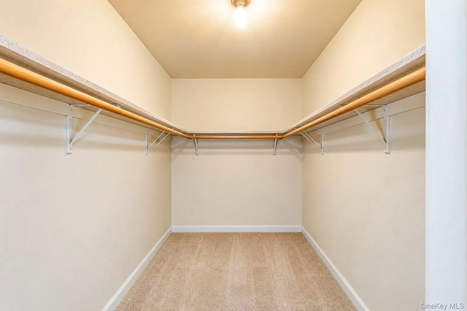 33 Oak Forest Drive, Islip, NY, 4 Bedrooms Bedrooms, 8 Rooms Rooms,2 BathroomsBathrooms,Residential,For Rent,Oak Forest,0,1062626 33 Oak Forest Drive, Islip, NY, 4 Bedrooms Bedrooms, 8 Rooms Rooms,2 BathroomsBathrooms,Residential,For Rent,Oak Forest,0,1062626