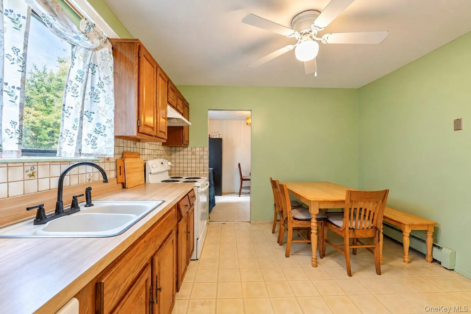 33 Oak Forest Drive, Islip, NY, 4 Bedrooms Bedrooms, 8 Rooms Rooms,2 BathroomsBathrooms,Residential,For Rent,Oak Forest,0,1062626 33 Oak Forest Drive, Islip, NY, 4 Bedrooms Bedrooms, 8 Rooms Rooms,2 BathroomsBathrooms,Residential,For Rent,Oak Forest,0,1062626