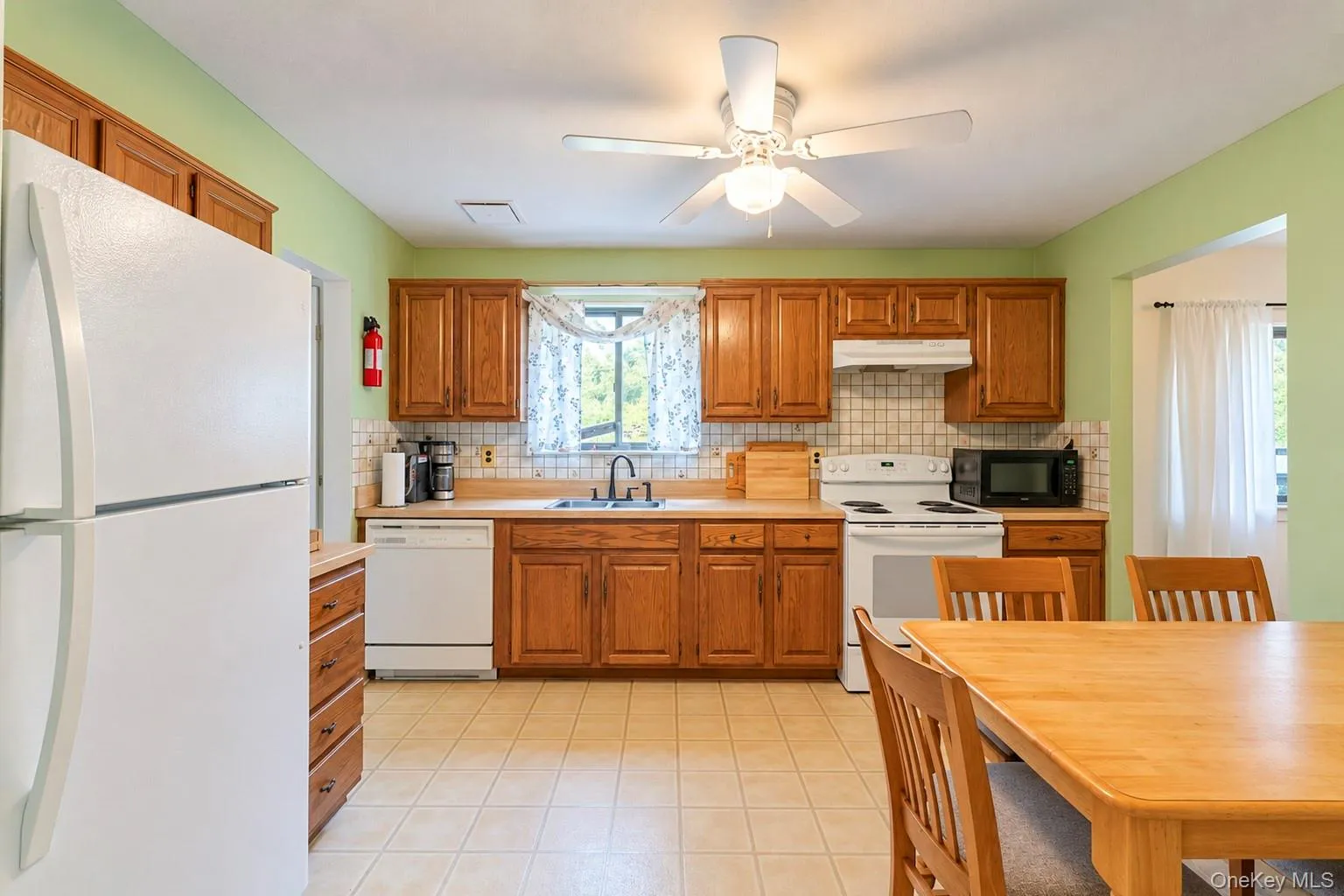 33 Oak Forest Drive, Islip, NY, 4 Bedrooms Bedrooms, 8 Rooms Rooms,2 BathroomsBathrooms,Residential,For Rent,Oak Forest,0,1062626 33 Oak Forest Drive, Islip, NY, 4 Bedrooms Bedrooms, 8 Rooms Rooms,2 BathroomsBathrooms,Residential,For Rent,Oak Forest,0,1062626