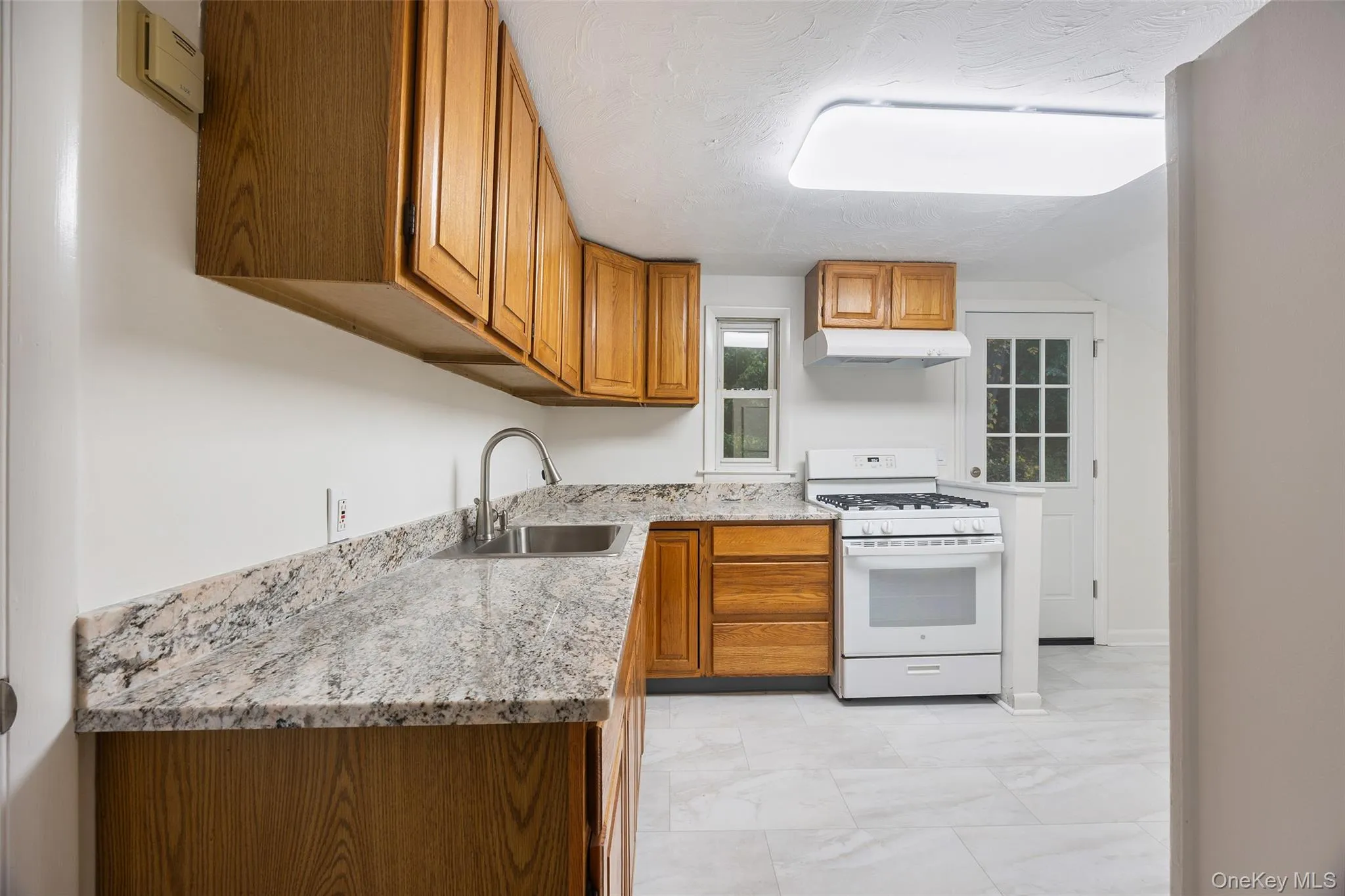 14 Lakeside Road, Carmel, NY, 1 Bedroom Bedrooms, 2 Rooms Rooms,1 BathroomBathrooms,Residential Lease,For Rent,Lakeside,0,1062630 14 Lakeside Road, Carmel, NY, 1 Bedroom Bedrooms, 2 Rooms Rooms,1 BathroomBathrooms,Residential Lease,For Rent,Lakeside,0,1062630
