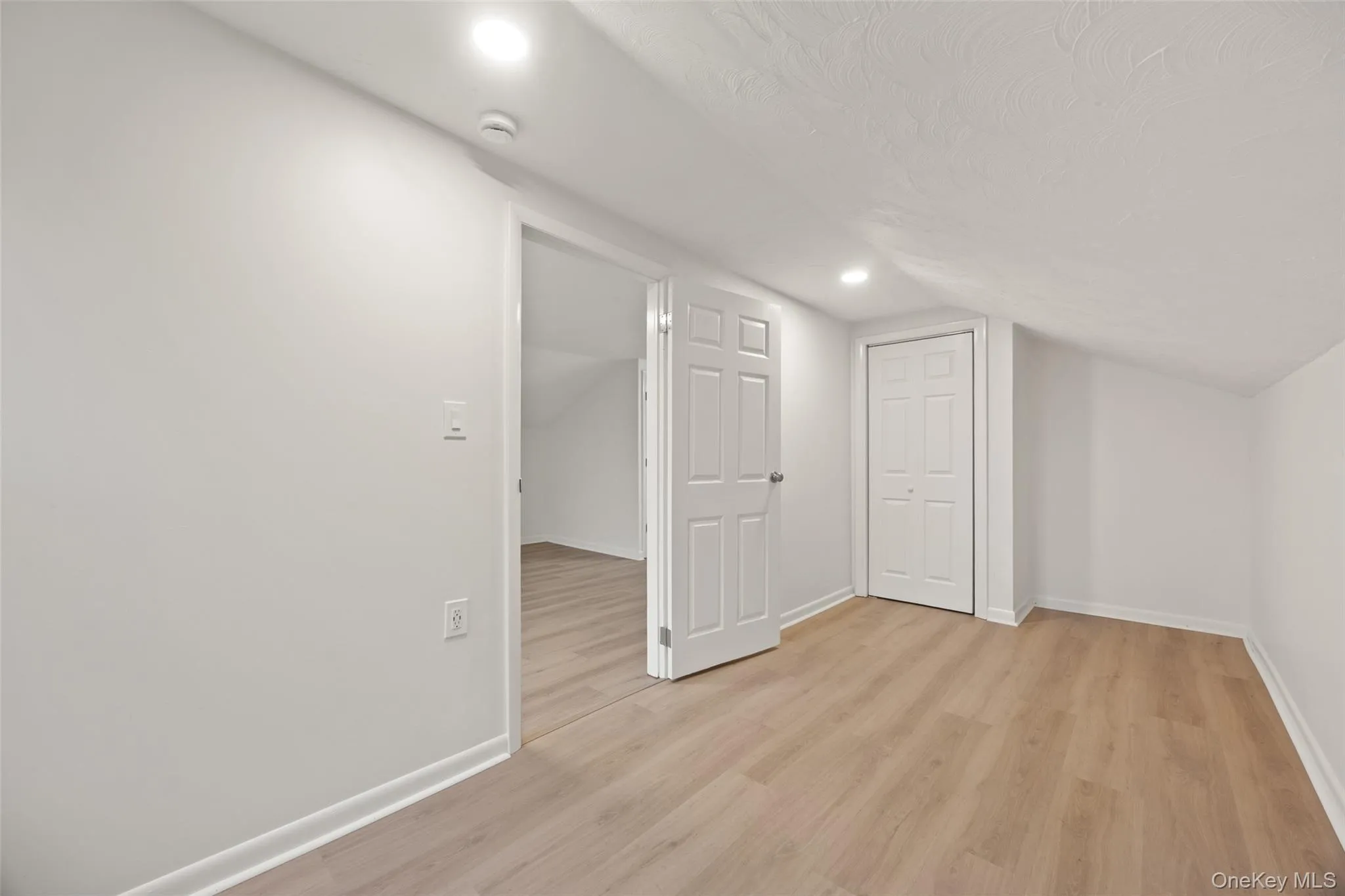 14 Lakeside Road, Carmel, NY, 1 Bedroom Bedrooms, 2 Rooms Rooms,1 BathroomBathrooms,Residential Lease,For Rent,Lakeside,0,1062630 14 Lakeside Road, Carmel, NY, 1 Bedroom Bedrooms, 2 Rooms Rooms,1 BathroomBathrooms,Residential Lease,For Rent,Lakeside,0,1062630