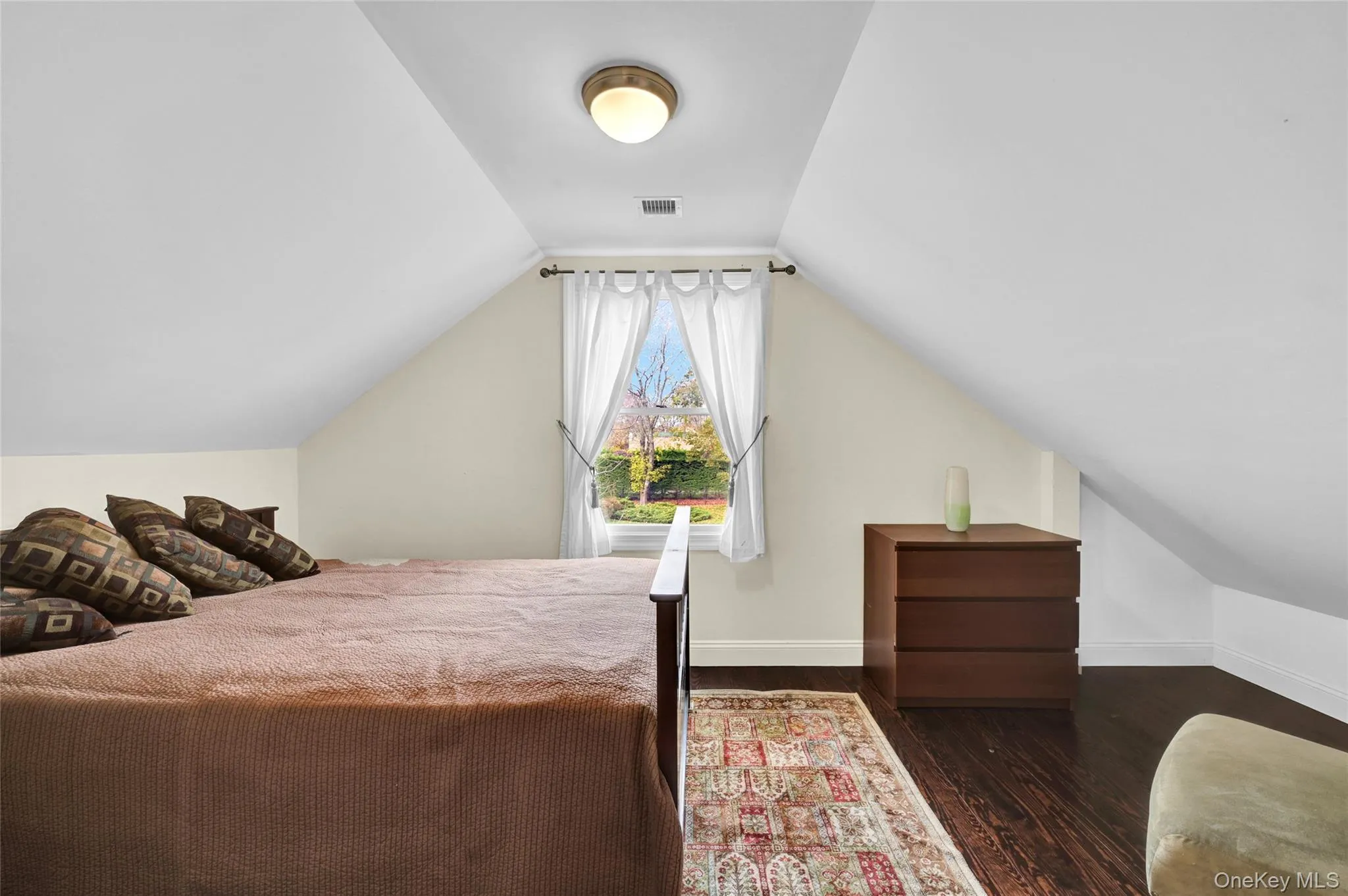 39 Depot Road, Southampton, NY, 4 Bedroom Bedrooms, 10 Room Rooms,3 BathroomBathrooms,Residential Lease,For Rent,Depot,0,1062646 39 Depot Road, Southampton, NY, 4 Bedroom Bedrooms, 10 Room Rooms,3 BathroomBathrooms,Residential Lease,For Rent,Depot,0,1062646