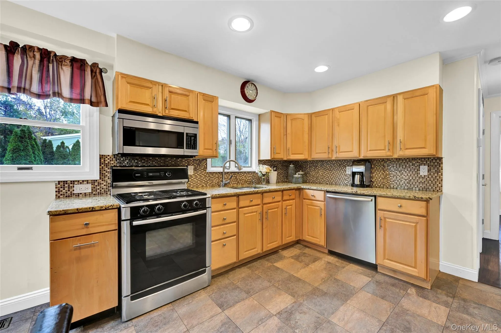 39 Depot Road, Southampton, NY, 4 Bedroom Bedrooms, 10 Room Rooms,3 BathroomBathrooms,Residential Lease,For Rent,Depot,0,1062646 39 Depot Road, Southampton, NY, 4 Bedroom Bedrooms, 10 Room Rooms,3 BathroomBathrooms,Residential Lease,For Rent,Depot,0,1062646