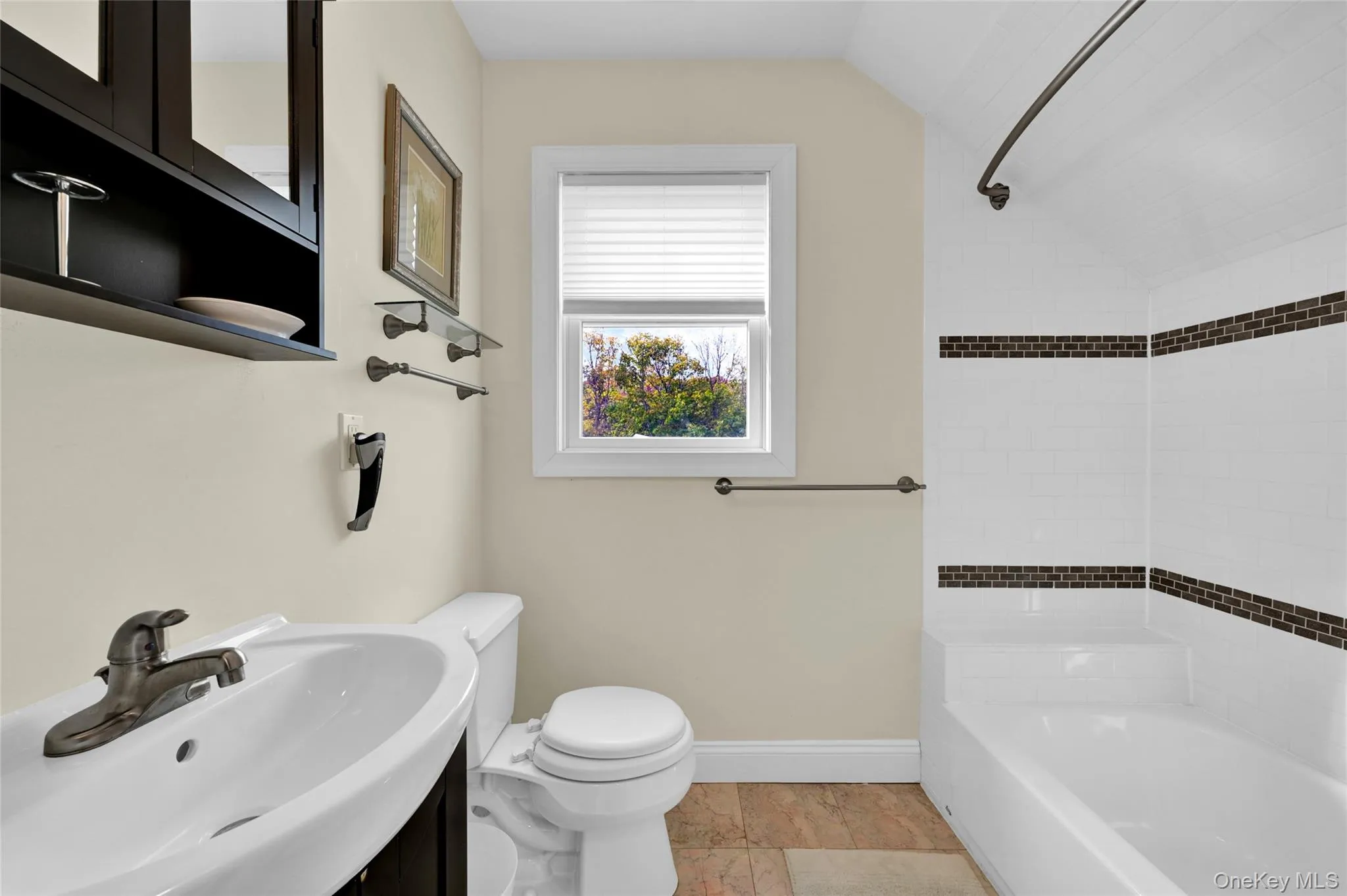 39 Depot Road, Southampton, NY, 4 Bedroom Bedrooms, 10 Room Rooms,3 BathroomBathrooms,Residential Lease,For Rent,Depot,0,1062646 39 Depot Road, Southampton, NY, 4 Bedroom Bedrooms, 10 Room Rooms,3 BathroomBathrooms,Residential Lease,For Rent,Depot,0,1062646