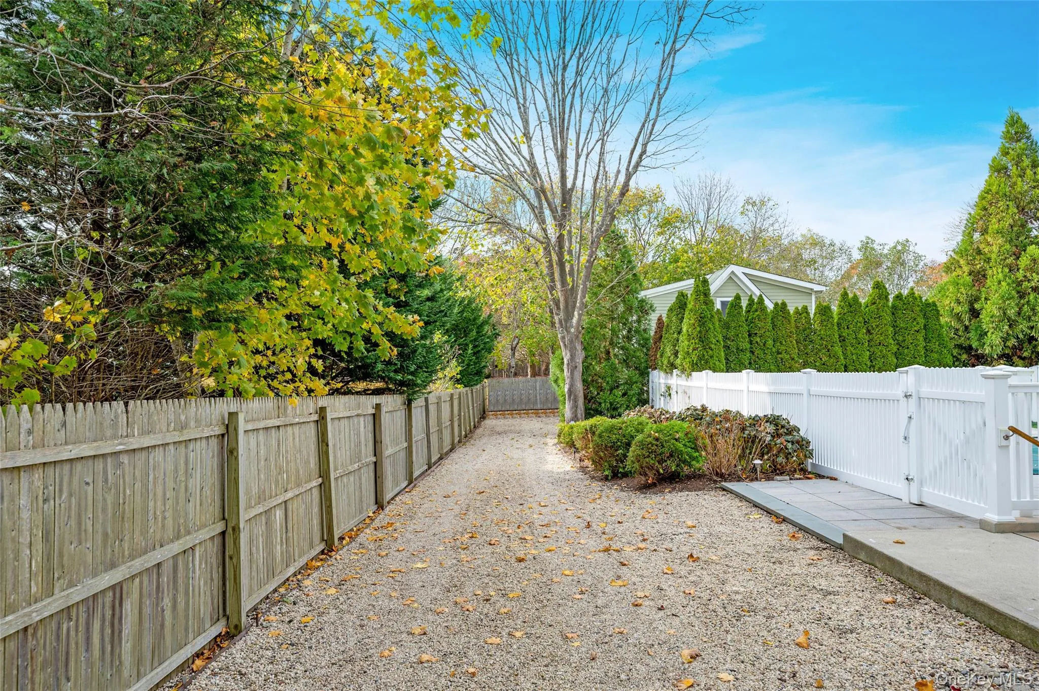 39 Depot Road, Southampton, NY, 4 Bedroom Bedrooms, 10 Room Rooms,3 BathroomBathrooms,Residential Lease,For Rent,Depot,0,1062646 39 Depot Road, Southampton, NY, 4 Bedroom Bedrooms, 10 Room Rooms,3 BathroomBathrooms,Residential Lease,For Rent,Depot,0,1062646