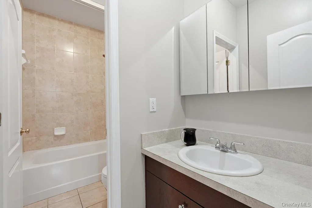 21 Dinev Road, Monroe, NY, 3 Bedrooms Bedrooms, 6 Rooms Rooms,2 BathroomsBathrooms,Residential,For Rent,Dinev,0,1062650 21 Dinev Road, Monroe, NY, 3 Bedrooms Bedrooms, 6 Rooms Rooms,2 BathroomsBathrooms,Residential,For Rent,Dinev,0,1062650