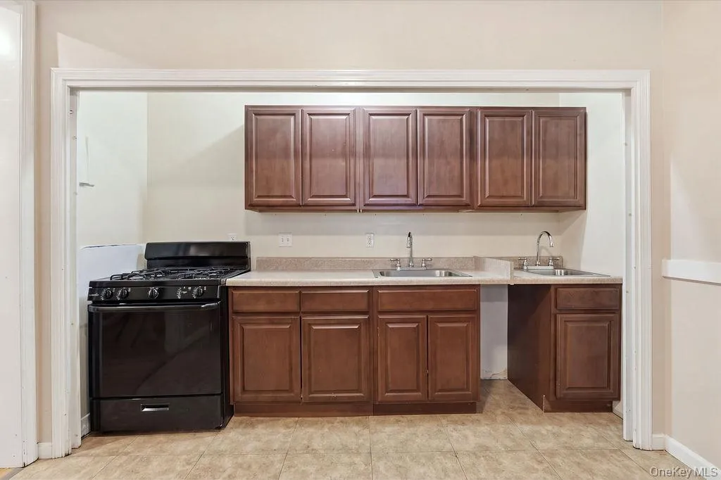 21 Dinev Road, Monroe, NY, 3 Bedrooms Bedrooms, 6 Rooms Rooms,2 BathroomsBathrooms,Residential,For Rent,Dinev,0,1062650 21 Dinev Road, Monroe, NY, 3 Bedrooms Bedrooms, 6 Rooms Rooms,2 BathroomsBathrooms,Residential,For Rent,Dinev,0,1062650