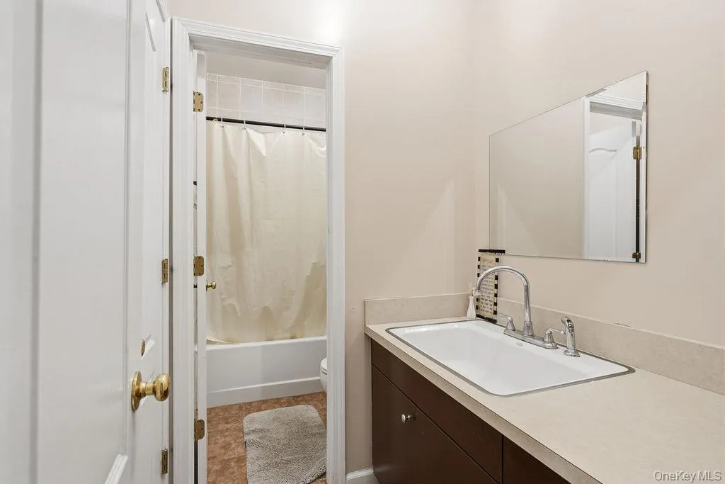 21 Dinev Road, Monroe, NY, 3 Bedrooms Bedrooms, 6 Rooms Rooms,2 BathroomsBathrooms,Residential,For Rent,Dinev,0,1062650 21 Dinev Road, Monroe, NY, 3 Bedrooms Bedrooms, 6 Rooms Rooms,2 BathroomsBathrooms,Residential,For Rent,Dinev,0,1062650