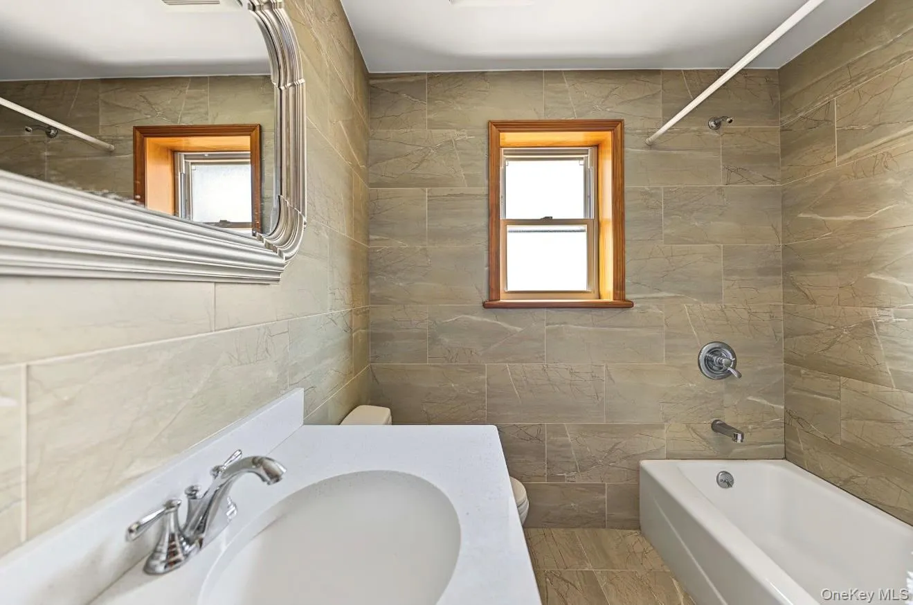 30 North Drive, New York, NY, 4 Bedrooms Bedrooms, 11 Rooms Rooms,3 BathroomsBathrooms,Residential,For Rent,North,0,1062651 30 North Drive, New York, NY, 4 Bedrooms Bedrooms, 11 Rooms Rooms,3 BathroomsBathrooms,Residential,For Rent,North,0,1062651