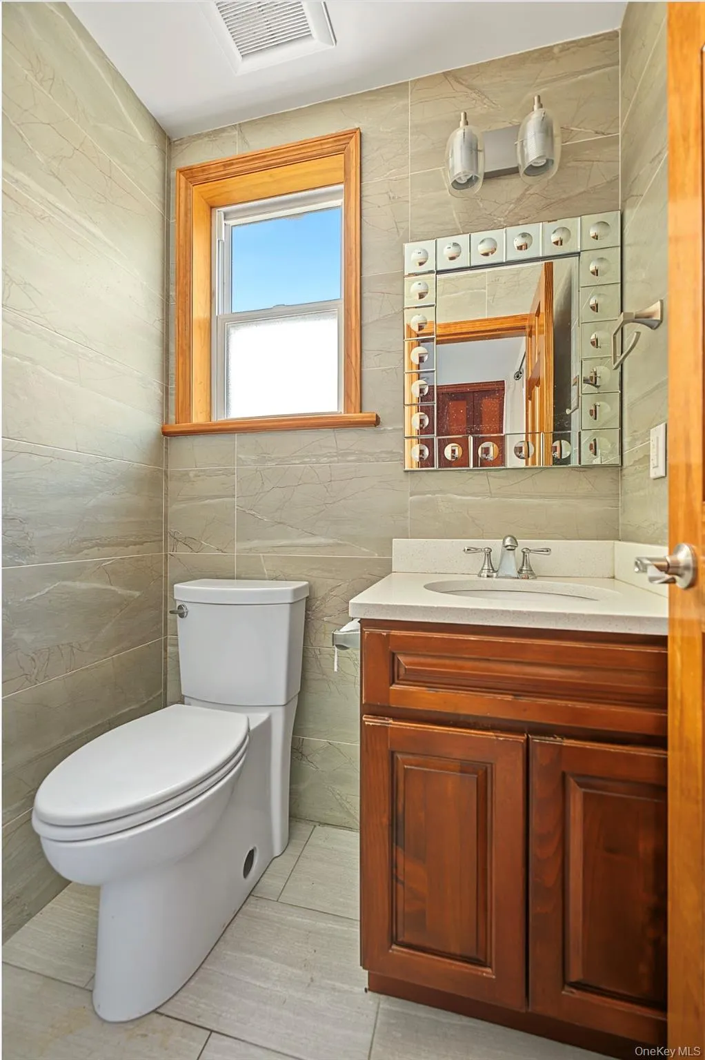 30 North Drive, New York, NY, 4 Bedrooms Bedrooms, 11 Rooms Rooms,3 BathroomsBathrooms,Residential,For Rent,North,0,1062651 30 North Drive, New York, NY, 4 Bedrooms Bedrooms, 11 Rooms Rooms,3 BathroomsBathrooms,Residential,For Rent,North,0,1062651