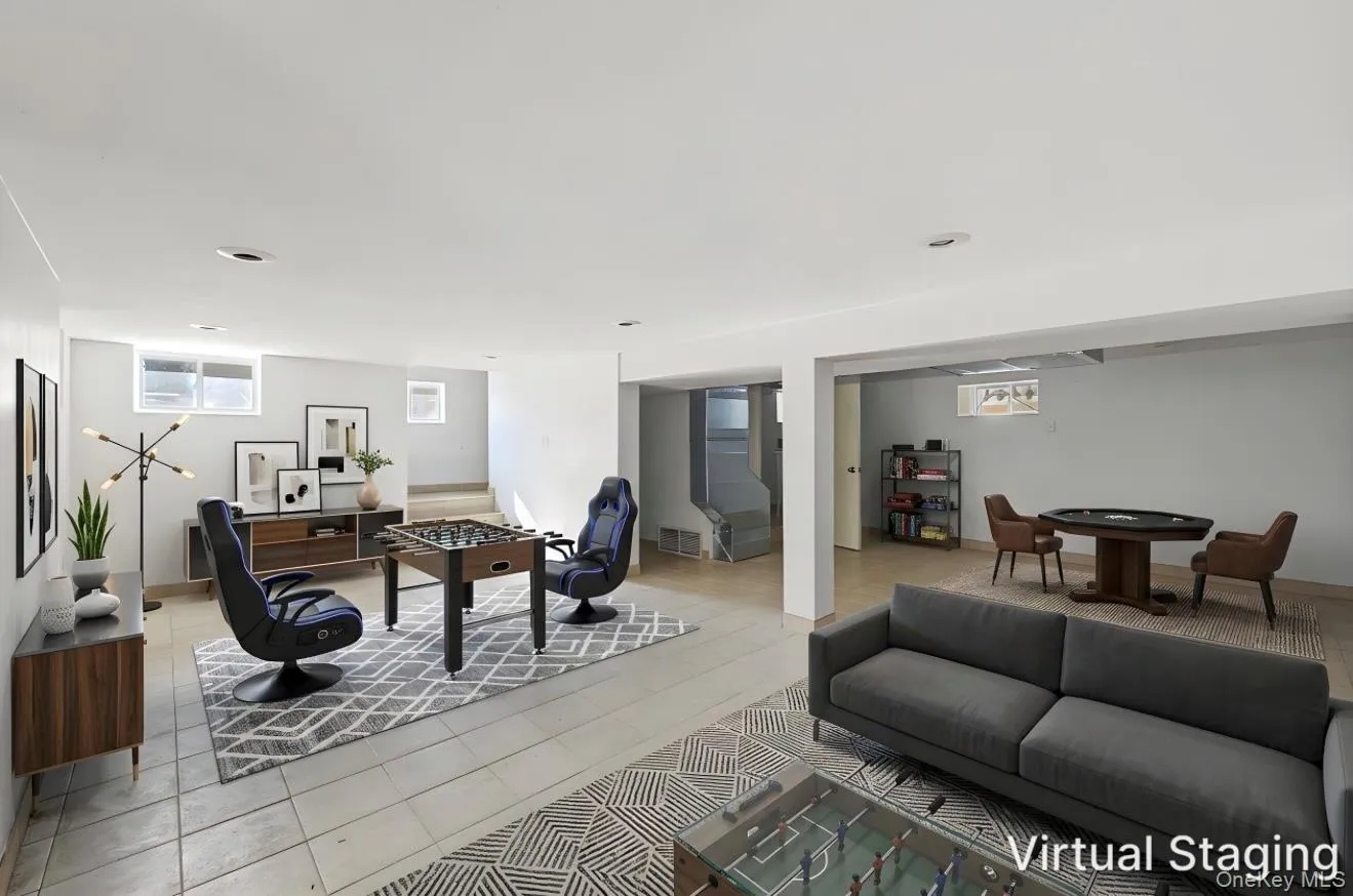 30 North Drive, New York, NY, 4 Bedrooms Bedrooms, 11 Rooms Rooms,3 BathroomsBathrooms,Residential,For Rent,North,0,1062651 30 North Drive, New York, NY, 4 Bedrooms Bedrooms, 11 Rooms Rooms,3 BathroomsBathrooms,Residential,For Rent,North,0,1062651