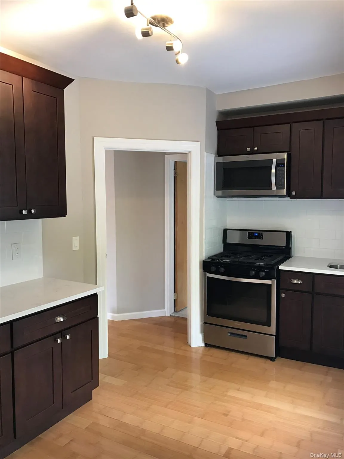 156 Main Street, Huntington, NY, 2 Bedrooms Bedrooms, 5 Rooms Rooms,1 BathroomBathrooms,Residential Lease,For Rent,Main,0,1062654 156 Main Street, Huntington, NY, 2 Bedrooms Bedrooms, 5 Rooms Rooms,1 BathroomBathrooms,Residential Lease,For Rent,Main,0,1062654