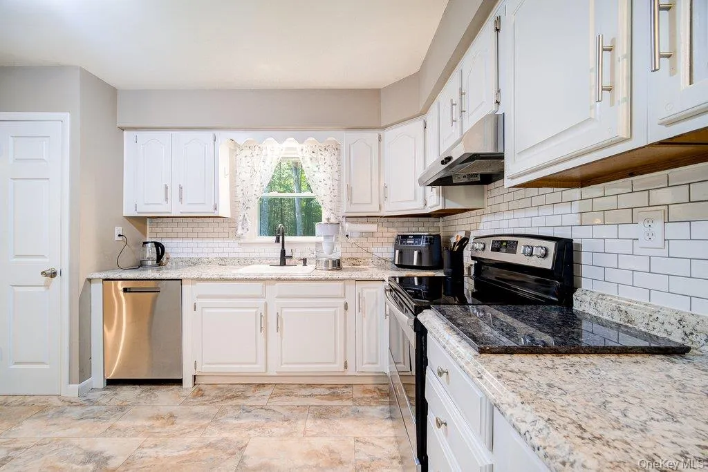 132 Proctor Road, Highland, NY, 3 Bedrooms Bedrooms, 7 Rooms Rooms,1 BathroomBathrooms,Residential,For Rent,Proctor,0,1062659 132 Proctor Road, Highland, NY, 3 Bedrooms Bedrooms, 7 Rooms Rooms,1 BathroomBathrooms,Residential,For Rent,Proctor,0,1062659