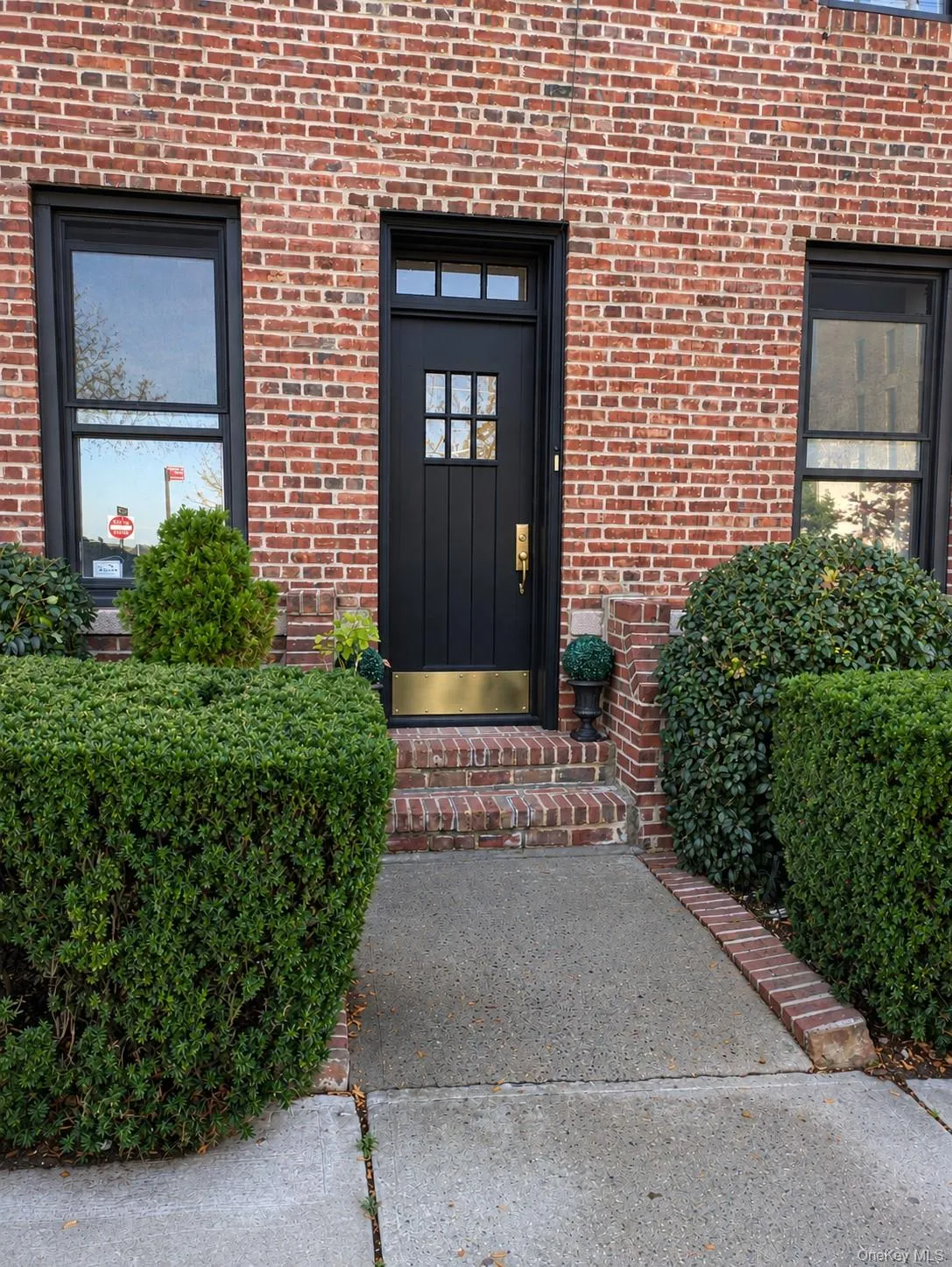 78-14 Austin Street, New York, NY, 3 Bedroom Bedrooms, 5 Room Rooms,1 BathroomBathrooms,Residential Lease,For Rent,Austin,0,1062687 78-14 Austin Street, New York, NY, 3 Bedroom Bedrooms, 5 Room Rooms,1 BathroomBathrooms,Residential Lease,For Rent,Austin,0,1062687