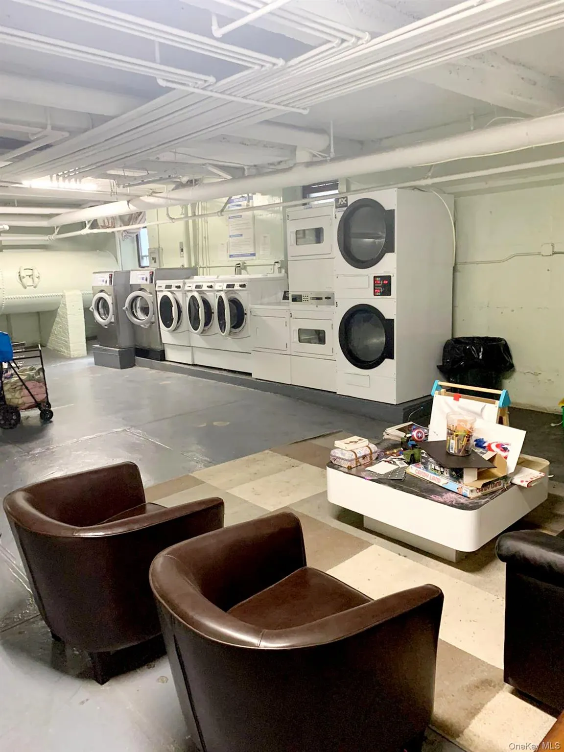 78-14 Austin Street, New York, NY, 3 Bedroom Bedrooms, 5 Room Rooms,1 BathroomBathrooms,Residential Lease,For Rent,Austin,0,1062687 78-14 Austin Street, New York, NY, 3 Bedroom Bedrooms, 5 Room Rooms,1 BathroomBathrooms,Residential Lease,For Rent,Austin,0,1062687