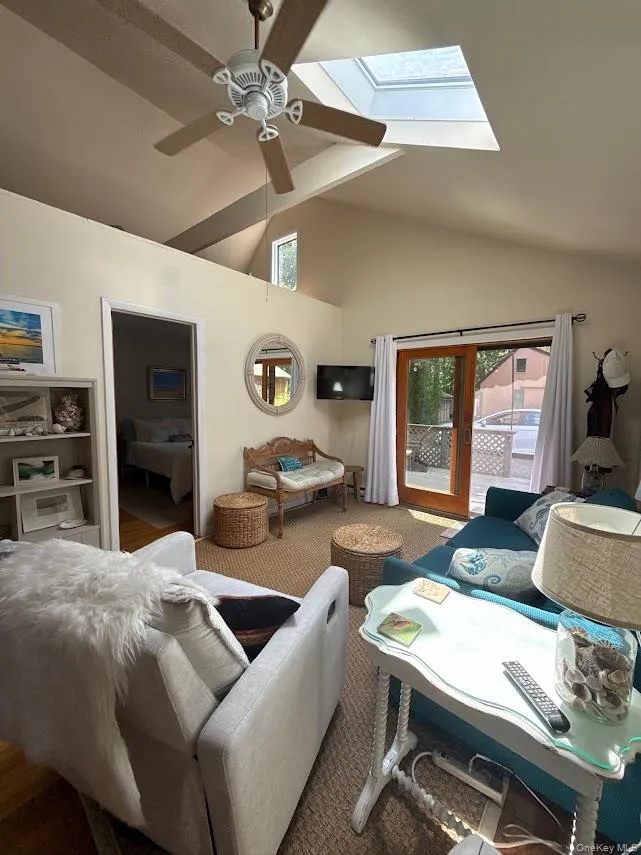126 Lynn Avenue, Southampton, NY, 2 Bedrooms Bedrooms, 5 Rooms Rooms,1 BathroomBathrooms,Residential Lease,For Rent,Lynn,0,1062691 126 Lynn Avenue, Southampton, NY, 2 Bedrooms Bedrooms, 5 Rooms Rooms,1 BathroomBathrooms,Residential Lease,For Rent,Lynn,0,1062691