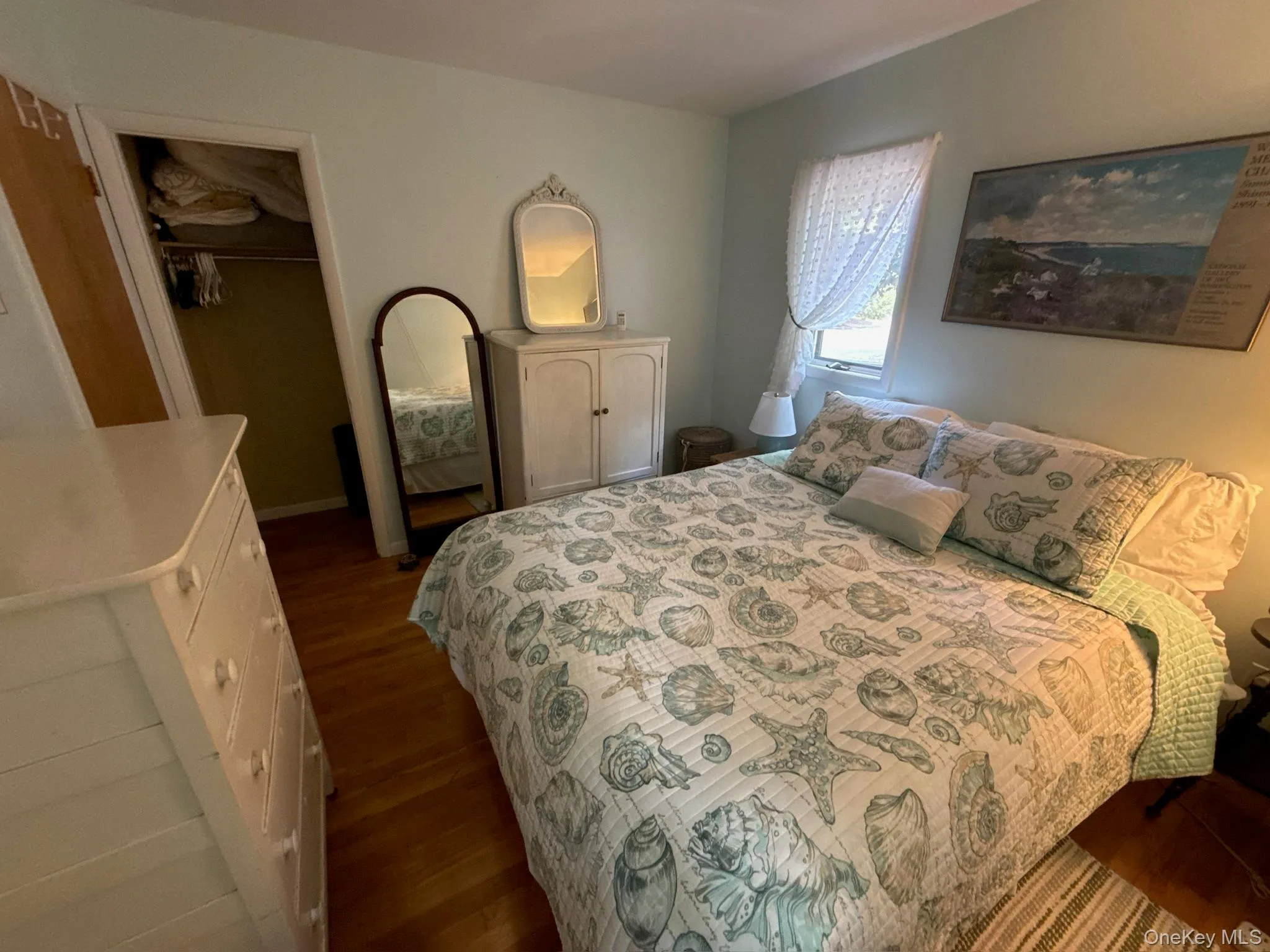 126 Lynn Avenue, Southampton, NY, 2 Bedrooms Bedrooms, 5 Rooms Rooms,1 BathroomBathrooms,Residential Lease,For Rent,Lynn,0,1062691 126 Lynn Avenue, Southampton, NY, 2 Bedrooms Bedrooms, 5 Rooms Rooms,1 BathroomBathrooms,Residential Lease,For Rent,Lynn,0,1062691