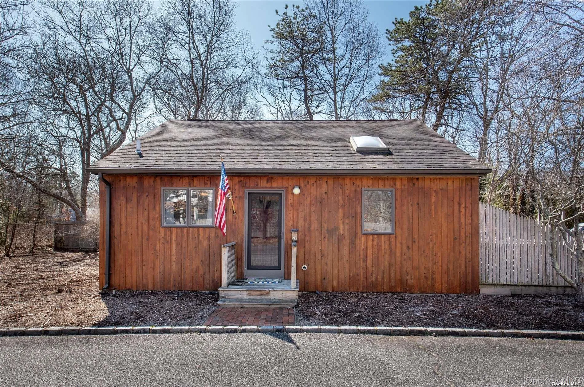 126 Lynn Avenue, Southampton, NY, 2 Bedrooms Bedrooms, 5 Rooms Rooms,1 BathroomBathrooms,Residential Lease,For Rent,Lynn,0,1062691 126 Lynn Avenue, Southampton, NY, 2 Bedrooms Bedrooms, 5 Rooms Rooms,1 BathroomBathrooms,Residential Lease,For Rent,Lynn,0,1062691