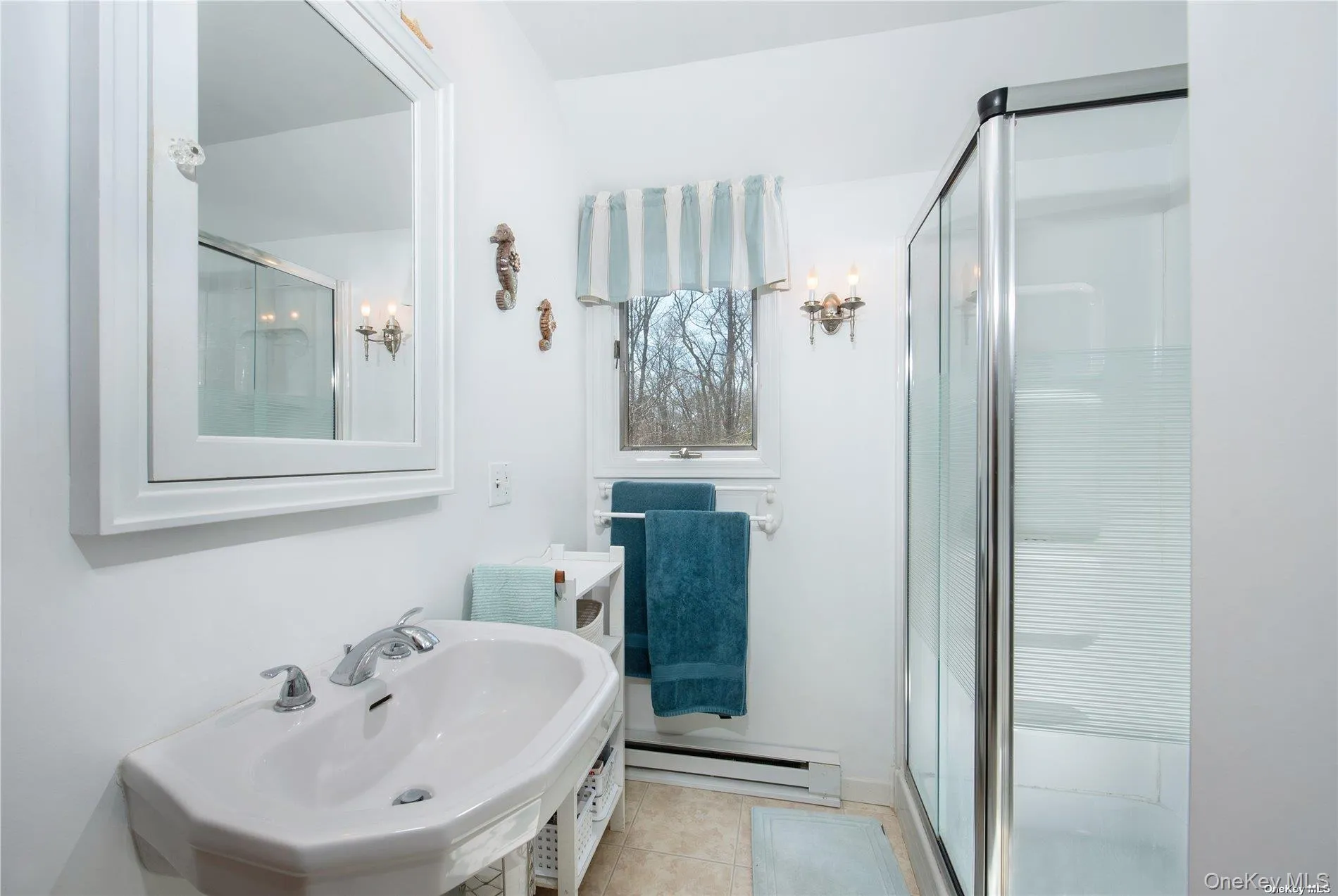 126 Lynn Avenue, Southampton, NY, 2 Bedrooms Bedrooms, 5 Rooms Rooms,1 BathroomBathrooms,Residential Lease,For Rent,Lynn,0,1062691 126 Lynn Avenue, Southampton, NY, 2 Bedrooms Bedrooms, 5 Rooms Rooms,1 BathroomBathrooms,Residential Lease,For Rent,Lynn,0,1062691