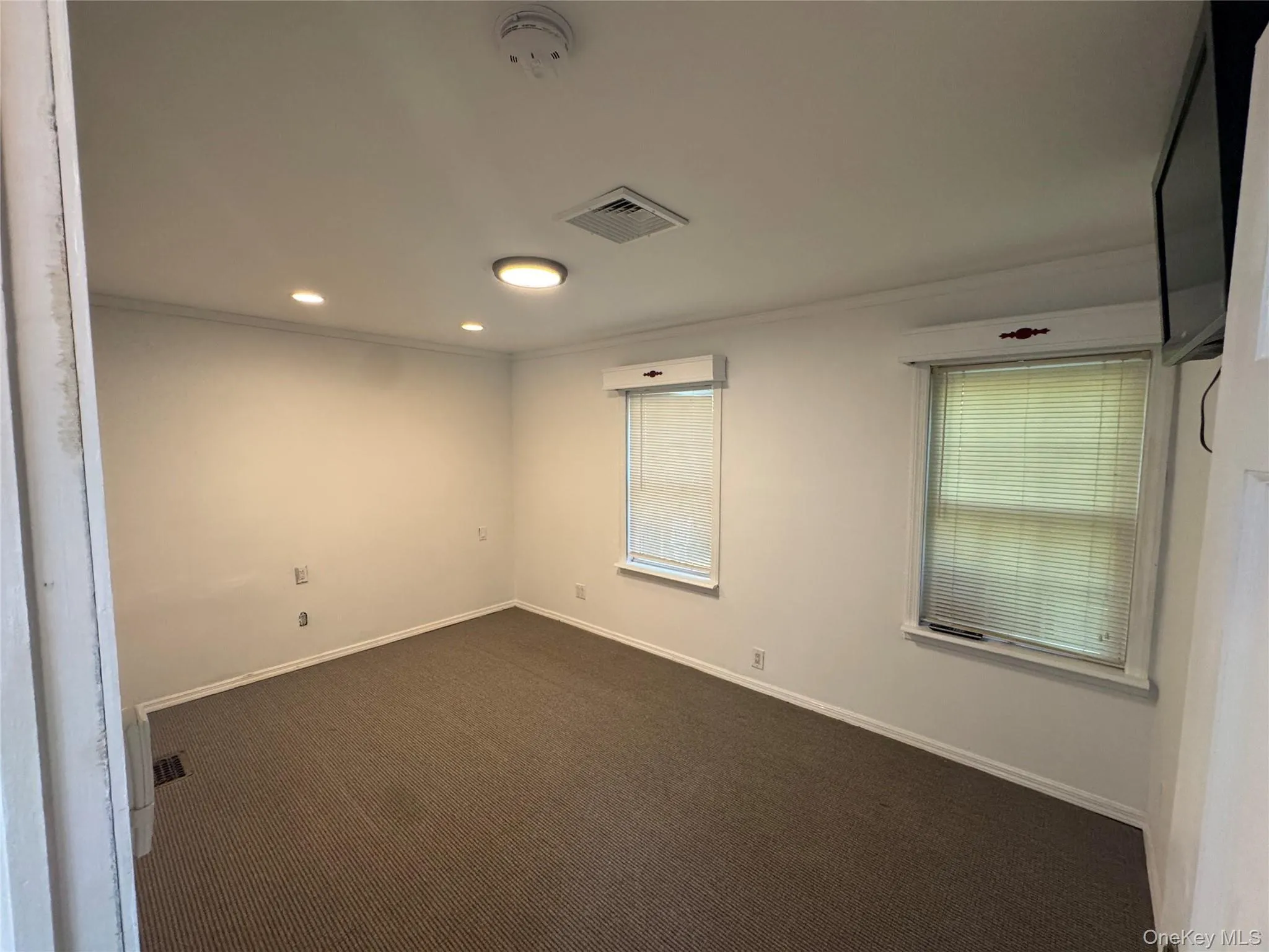 7 Warner Avenue, North Hempstead, NY, 3 Bedroom Bedrooms, 7 Room Rooms,1 BathroomBathrooms,Residential Lease,For Rent,Warner,0,1062692 7 Warner Avenue, North Hempstead, NY, 3 Bedroom Bedrooms, 7 Room Rooms,1 BathroomBathrooms,Residential Lease,For Rent,Warner,0,1062692