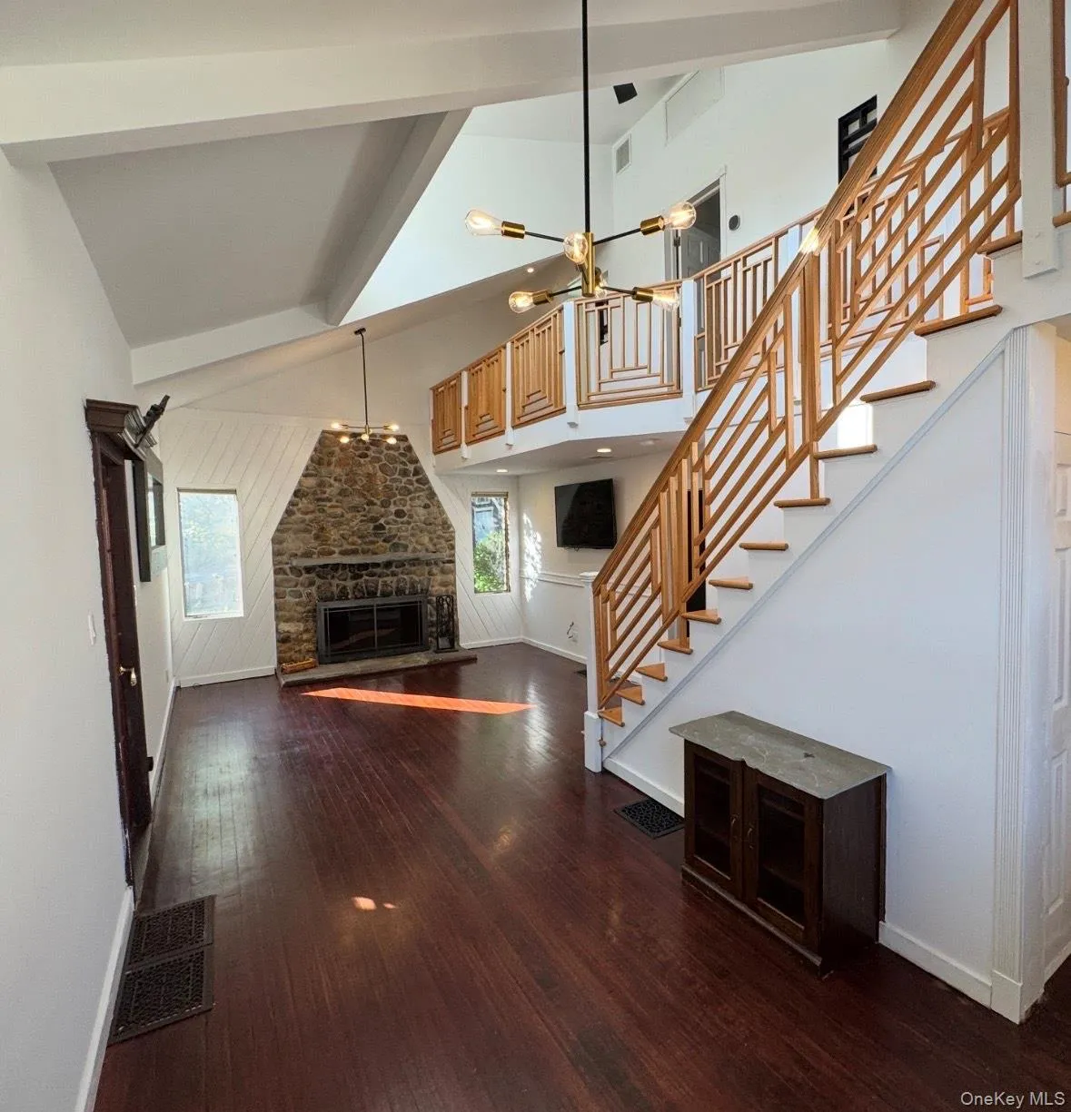 7 Warner Avenue, North Hempstead, NY, 3 Bedroom Bedrooms, 7 Room Rooms,1 BathroomBathrooms,Residential Lease,For Rent,Warner,0,1062692 7 Warner Avenue, North Hempstead, NY, 3 Bedroom Bedrooms, 7 Room Rooms,1 BathroomBathrooms,Residential Lease,For Rent,Warner,0,1062692