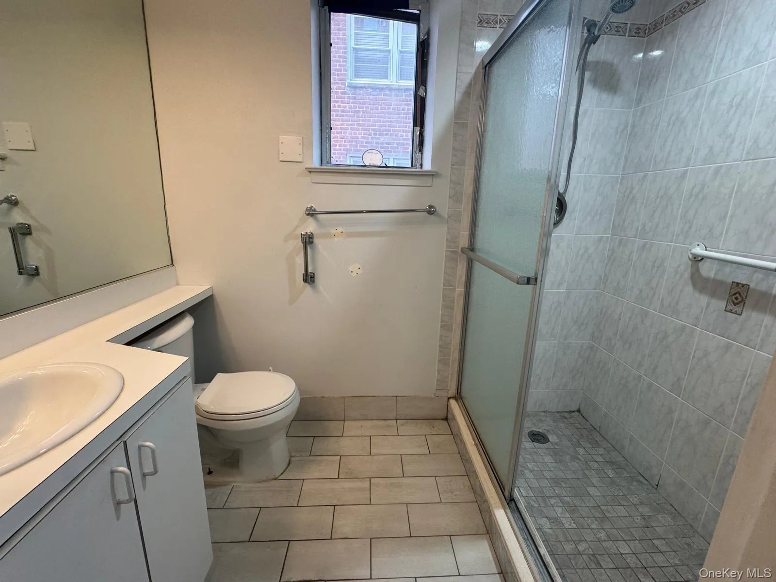 10 Canterbury Road, North Hempstead, NY, 1 Bedroom Bedrooms, 4 Rooms Rooms,1 BathroomBathrooms,Residential,For Rent,Canterbury,0,1062696 10 Canterbury Road, North Hempstead, NY, 1 Bedroom Bedrooms, 4 Rooms Rooms,1 BathroomBathrooms,Residential,For Rent,Canterbury,0,1062696