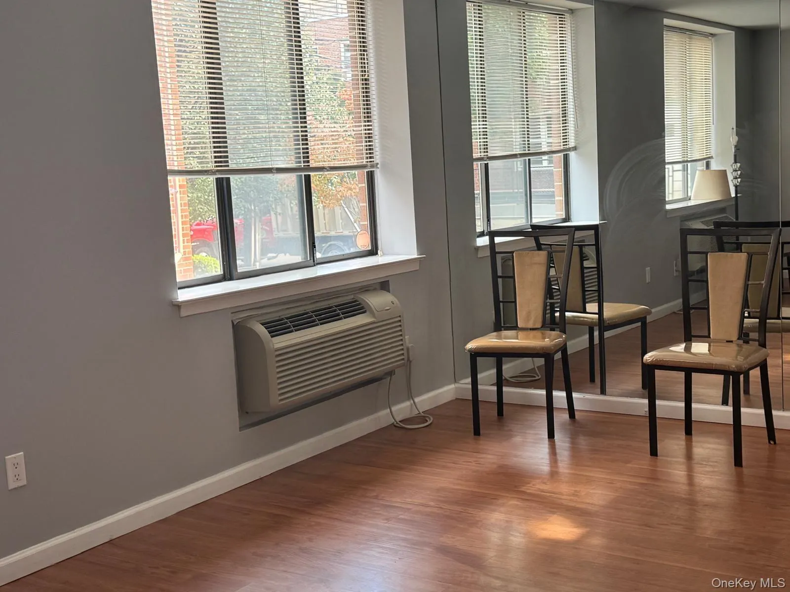 10 Canterbury Road, North Hempstead, NY, 1 Bedroom Bedrooms, 4 Rooms Rooms,1 BathroomBathrooms,Residential,For Rent,Canterbury,0,1062696 10 Canterbury Road, North Hempstead, NY, 1 Bedroom Bedrooms, 4 Rooms Rooms,1 BathroomBathrooms,Residential,For Rent,Canterbury,0,1062696